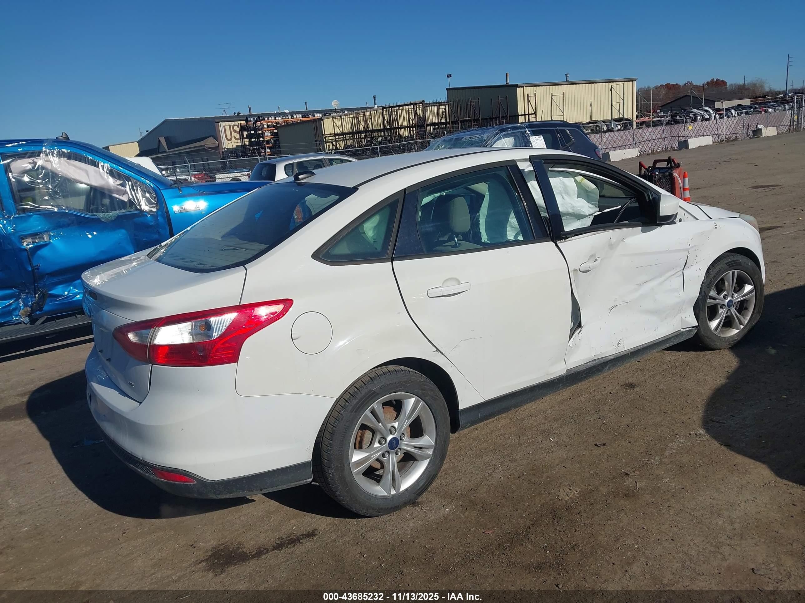 FORD FOCUS image 4