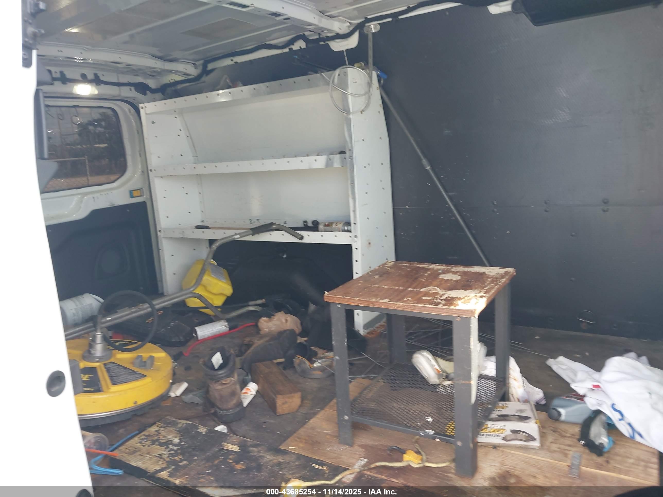 FORD TRANSIT-150 image 8