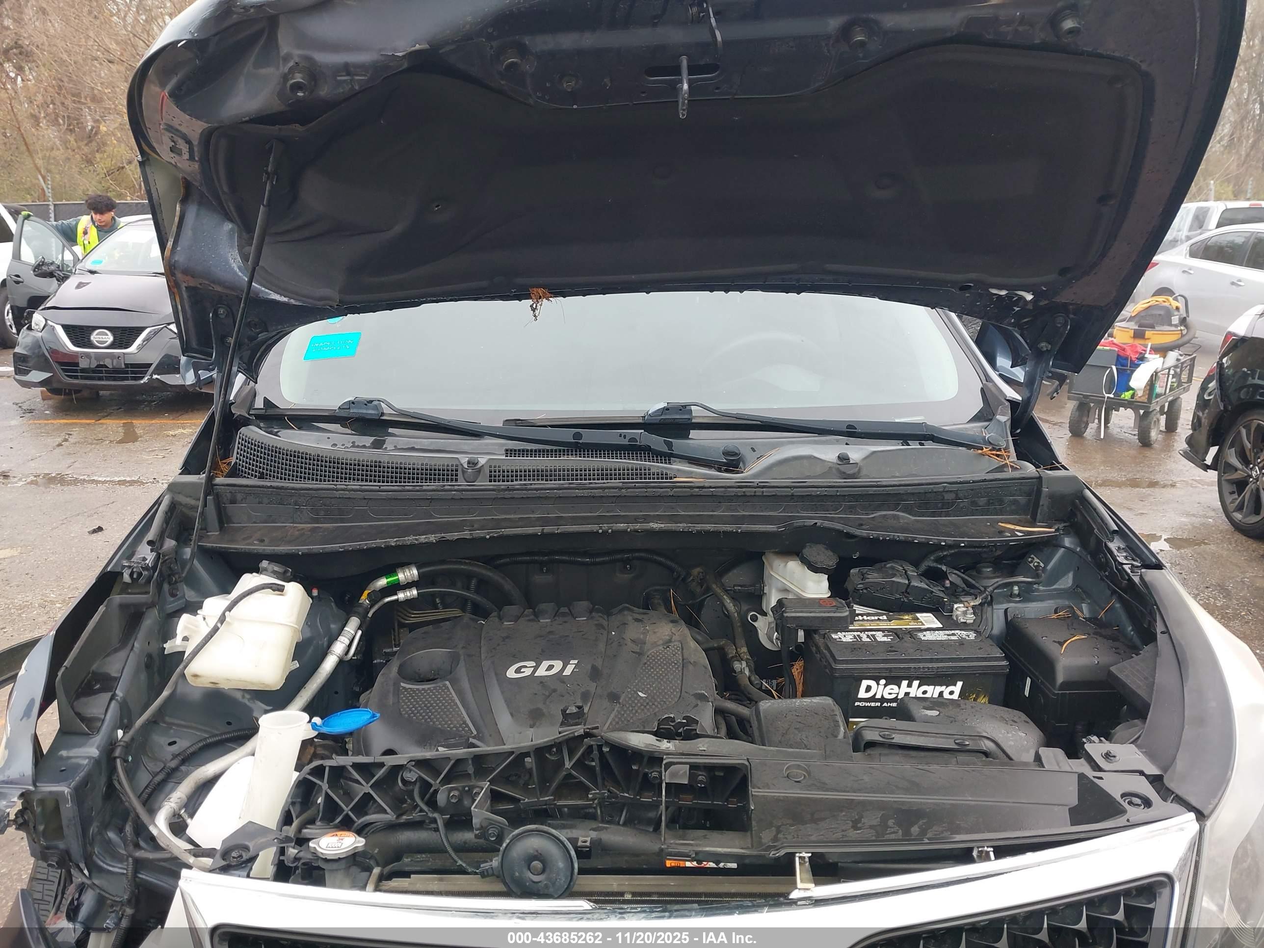 KIA SPORTAGE image 10
