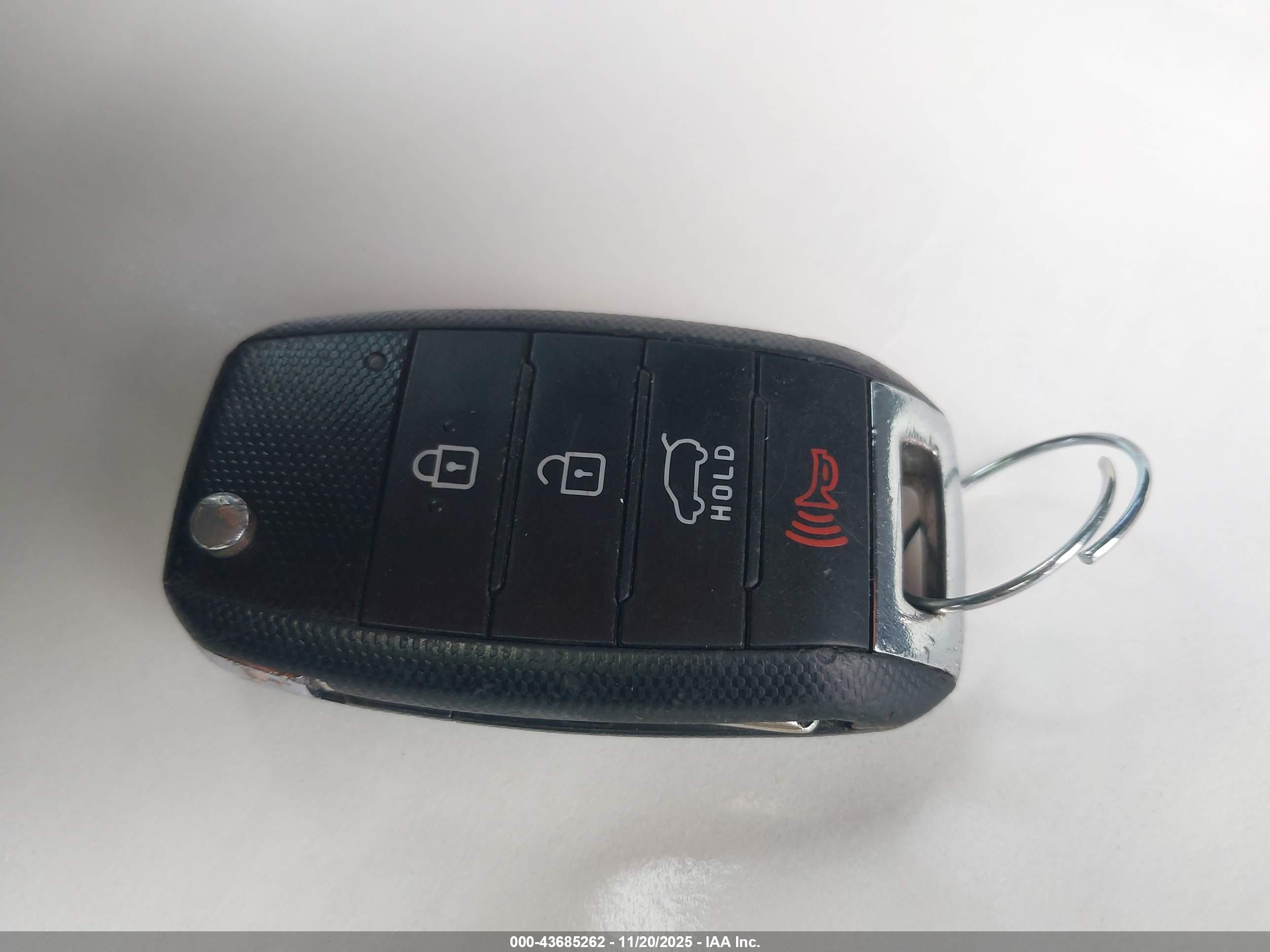 KIA SPORTAGE image 11