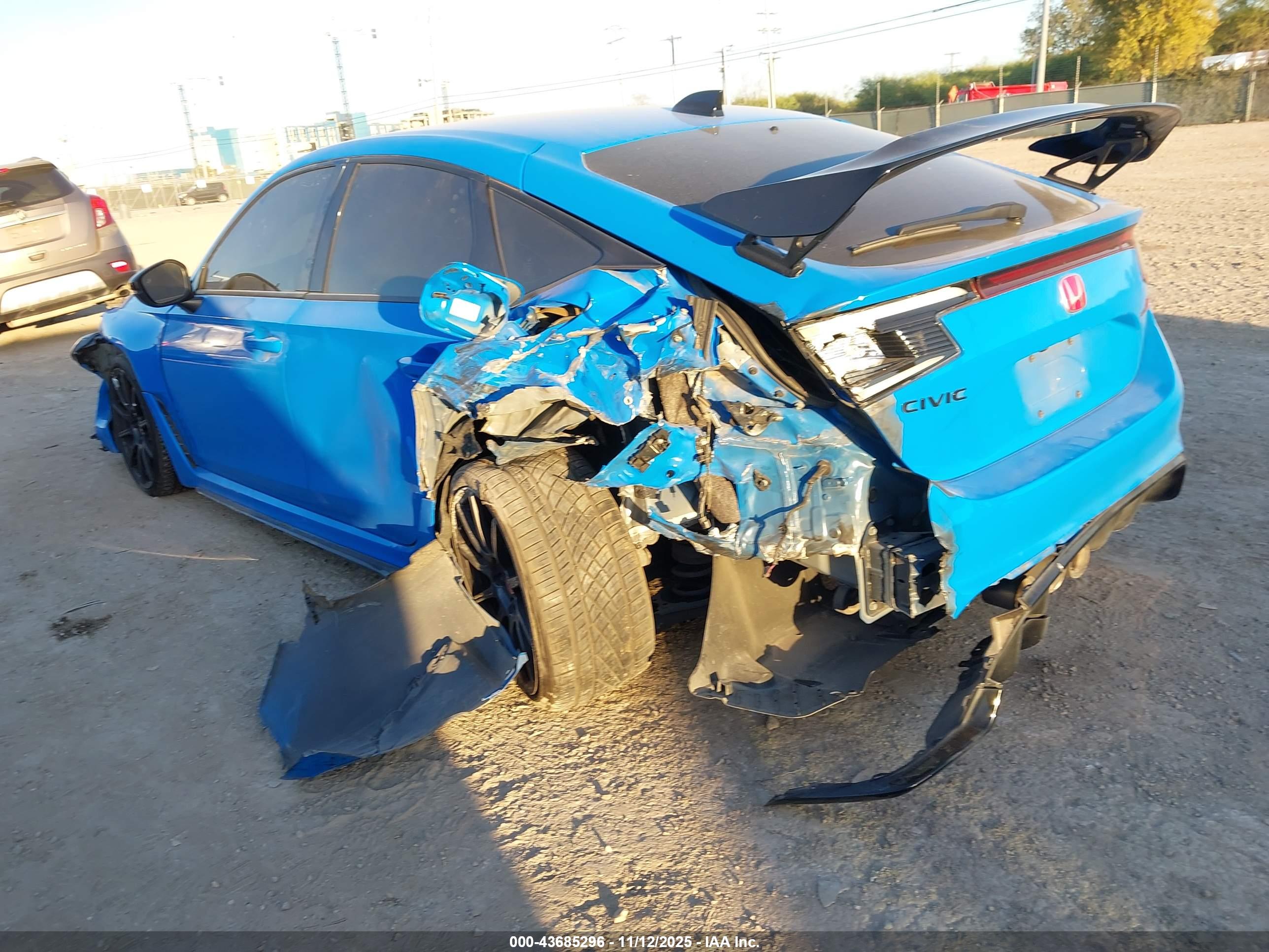 HONDA CIVIC image 3