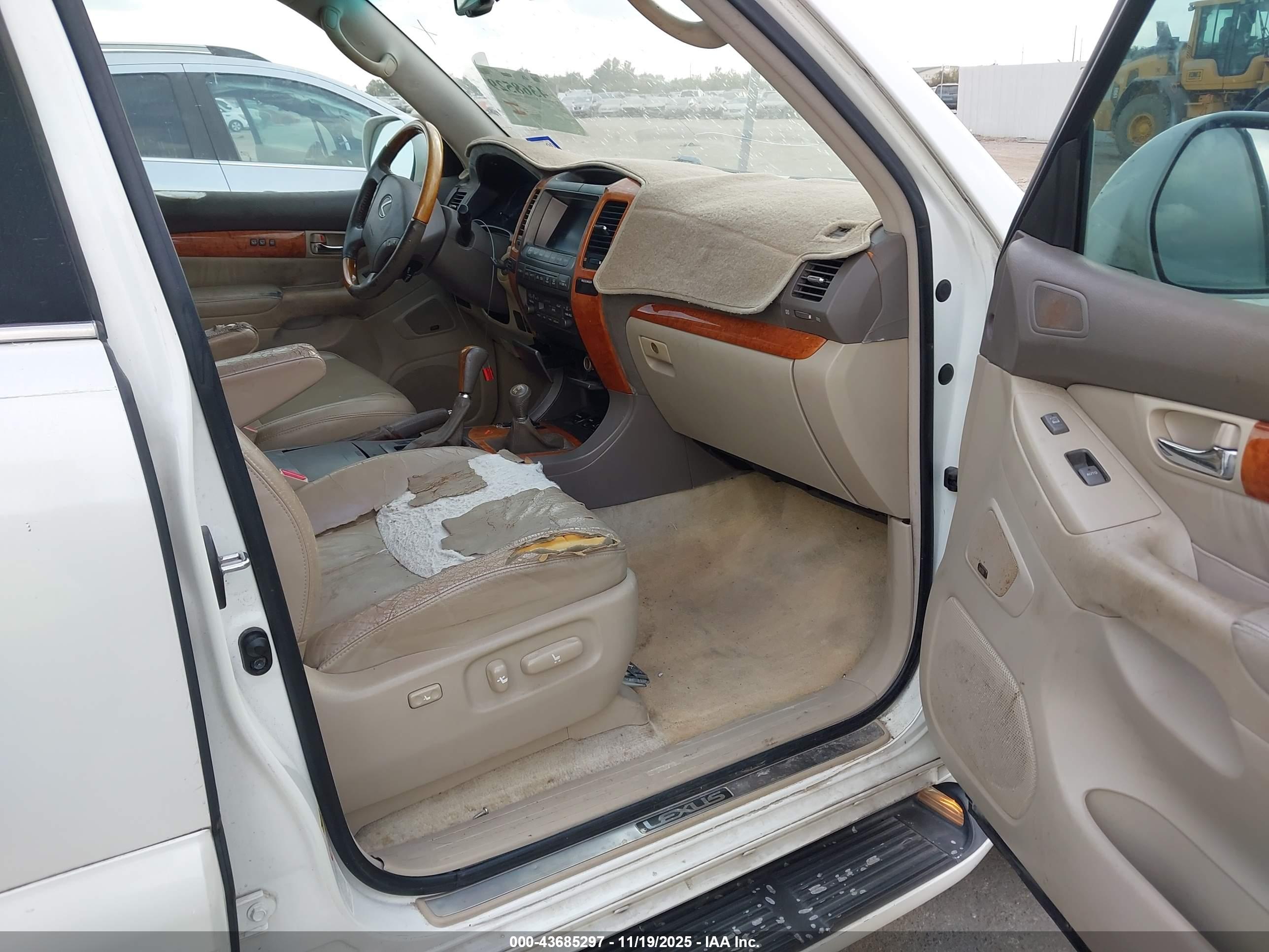 LEXUS GX image 5