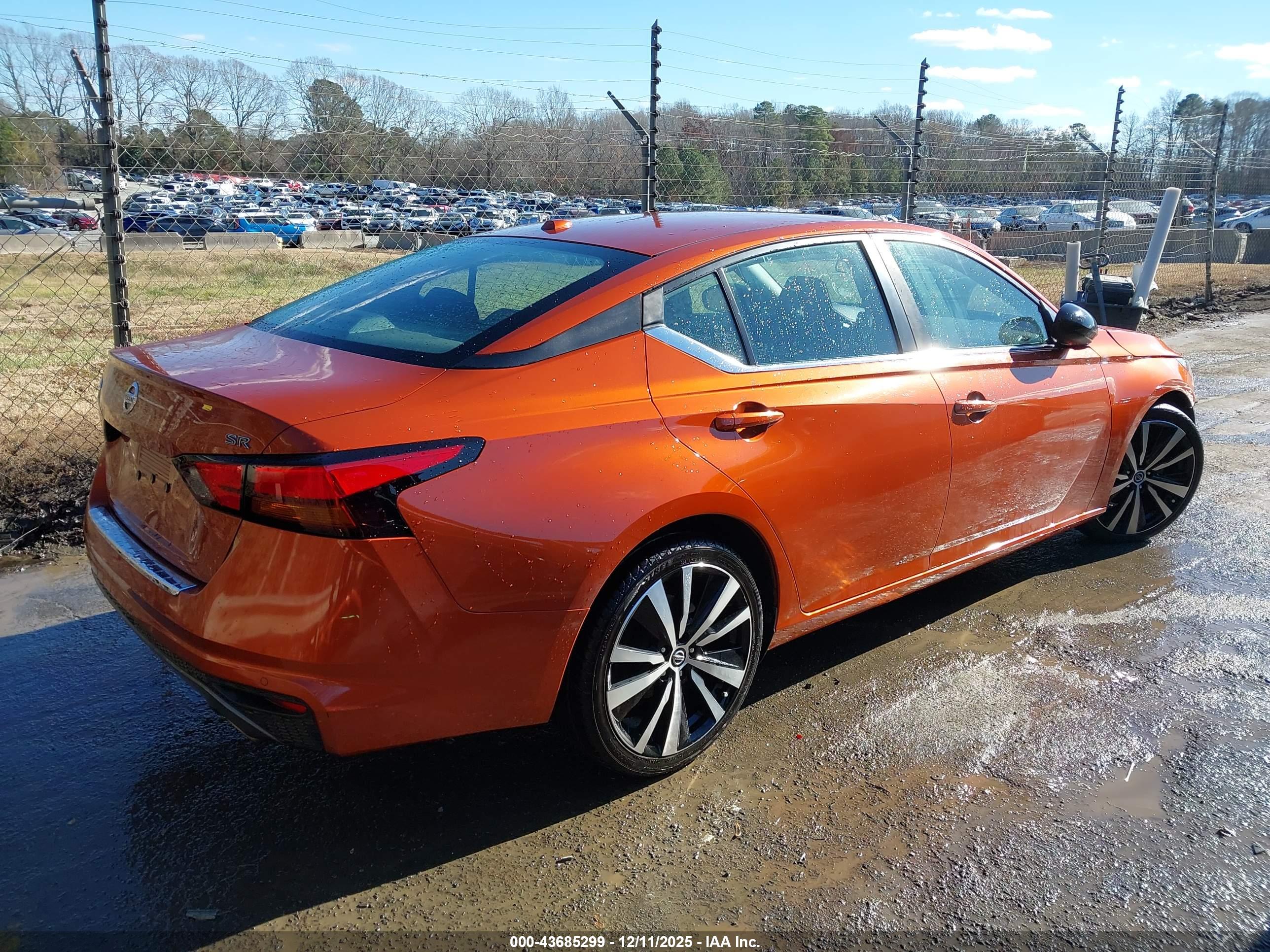 NISSAN ALTIMA image 4