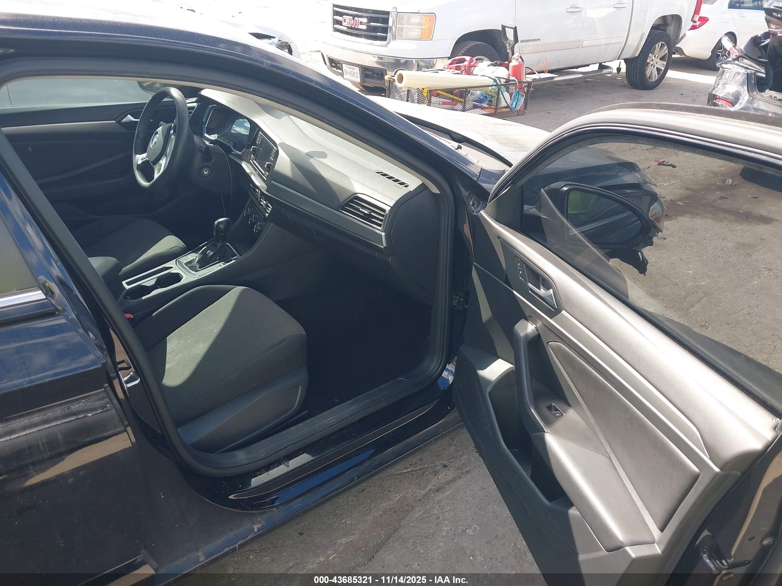 VOLKSWAGEN JETTA image 5