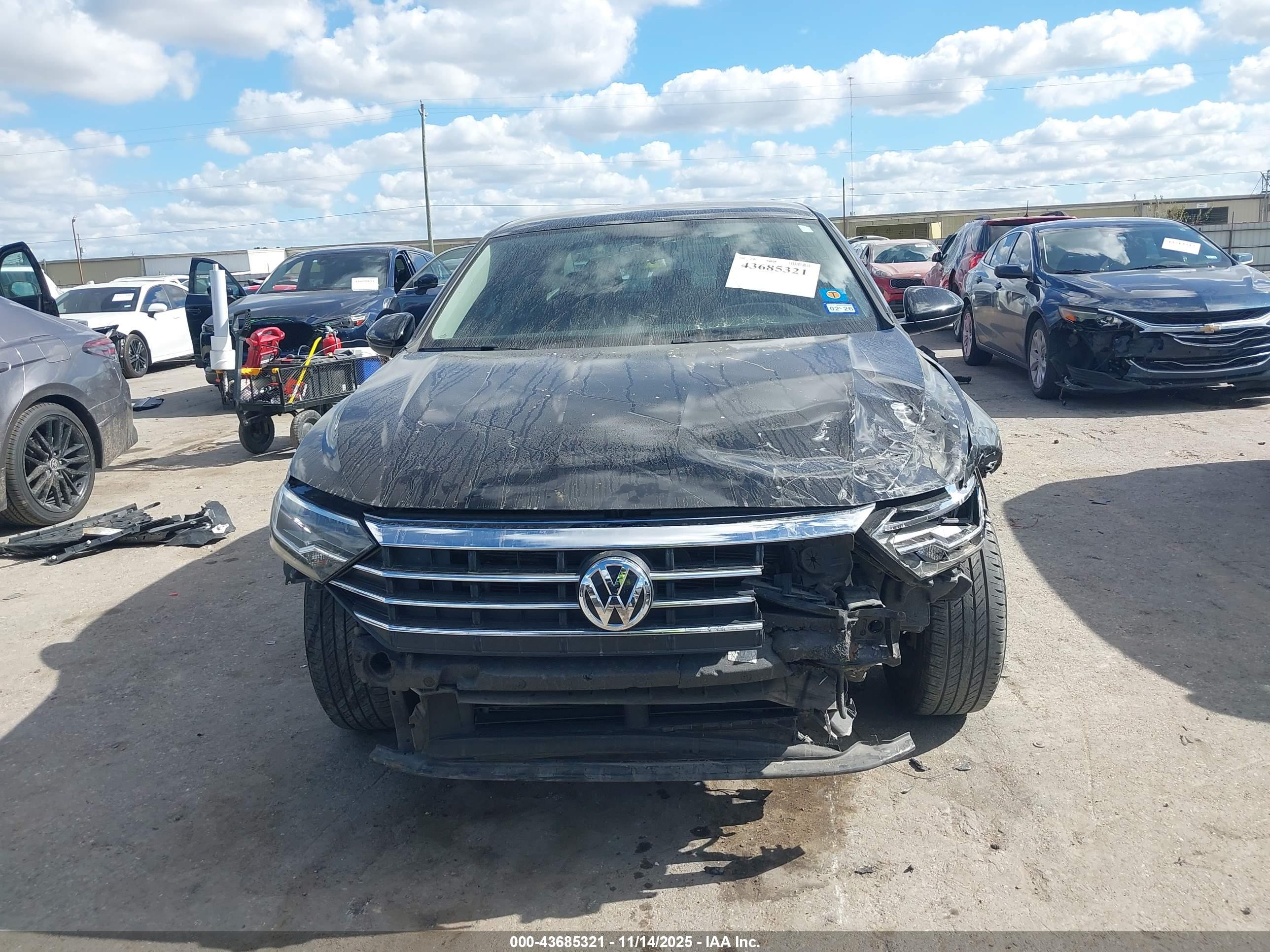 VOLKSWAGEN JETTA image 6