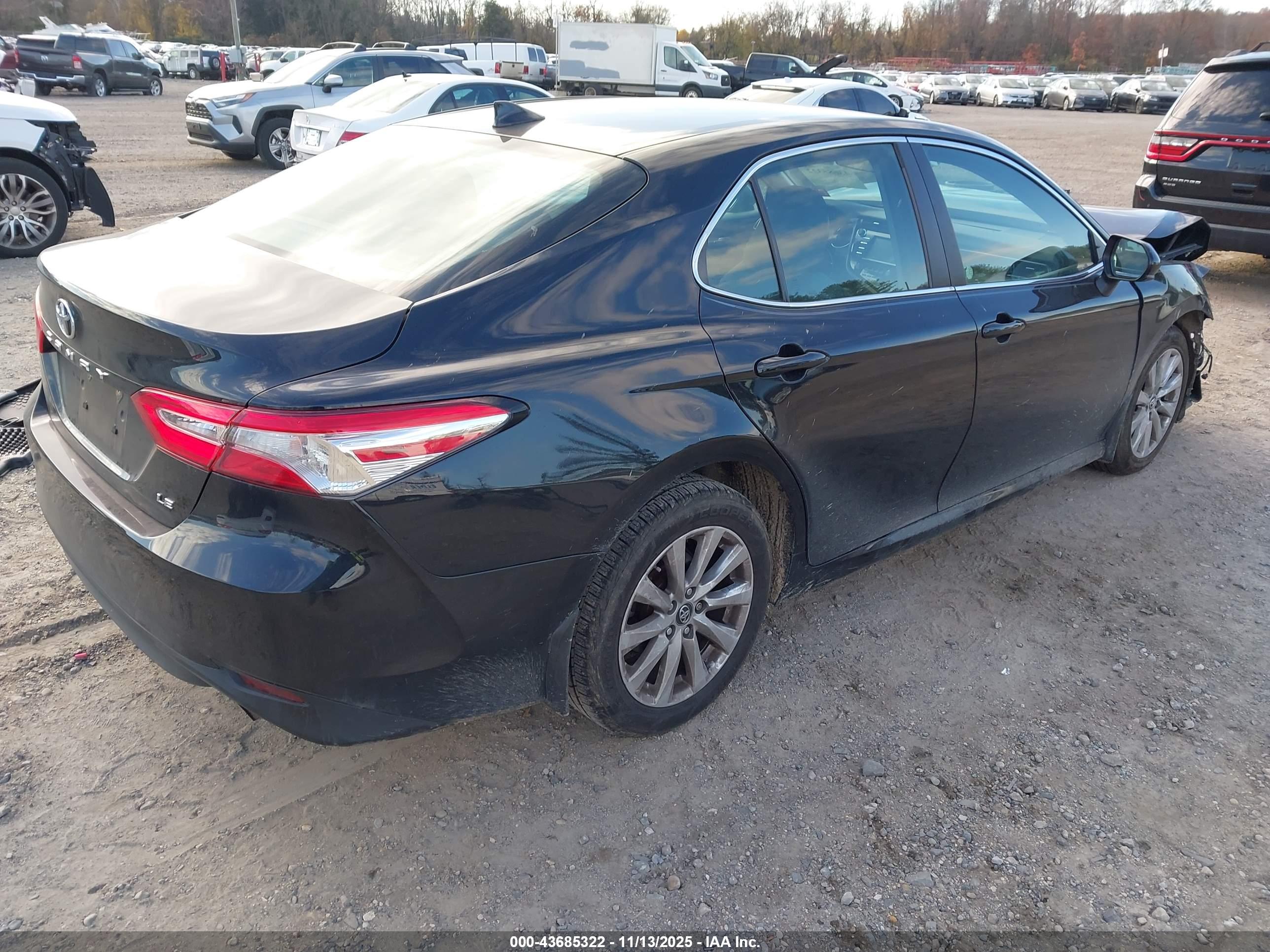 TOYOTA CAMRY image 4