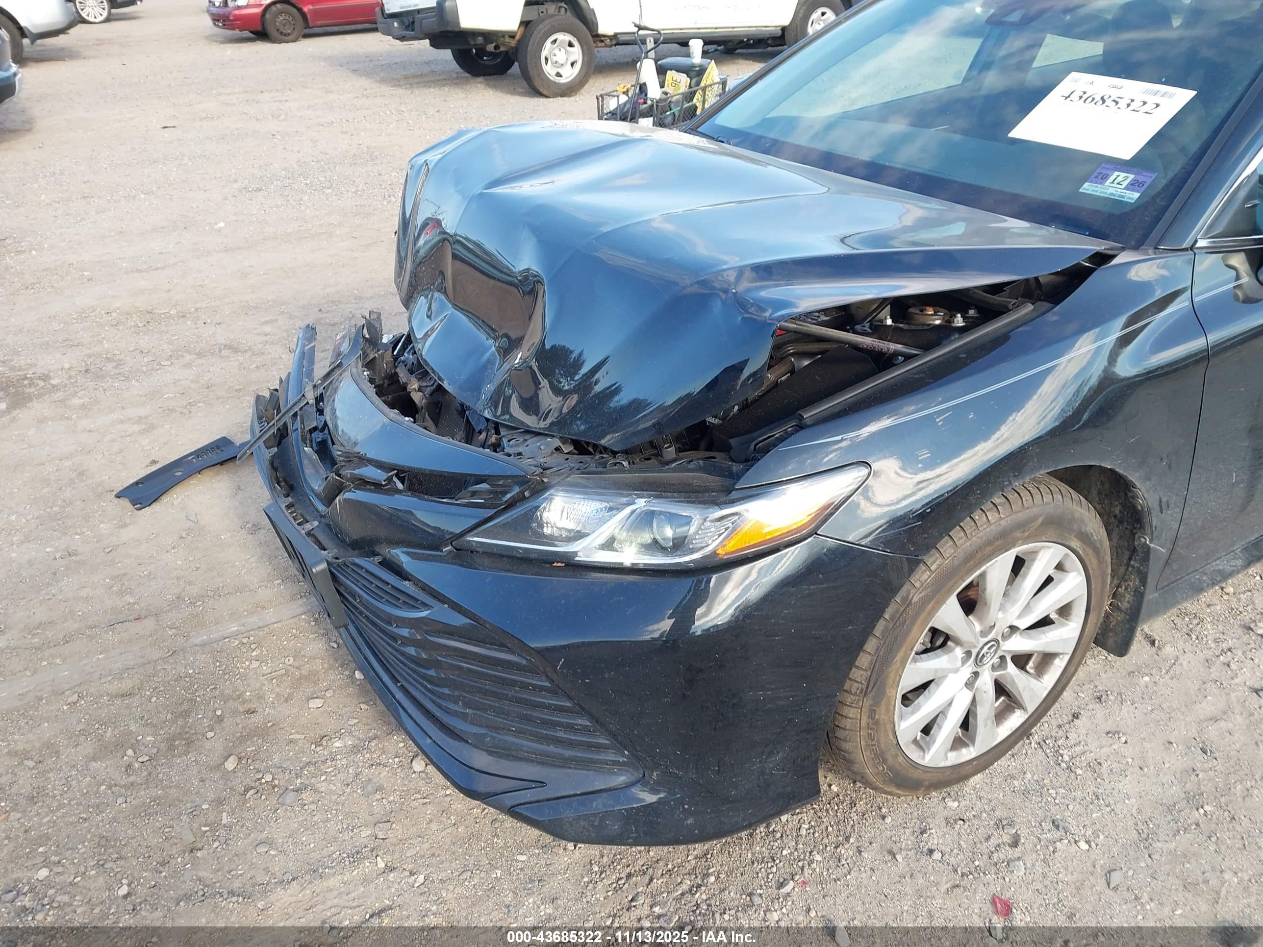 TOYOTA CAMRY image 6