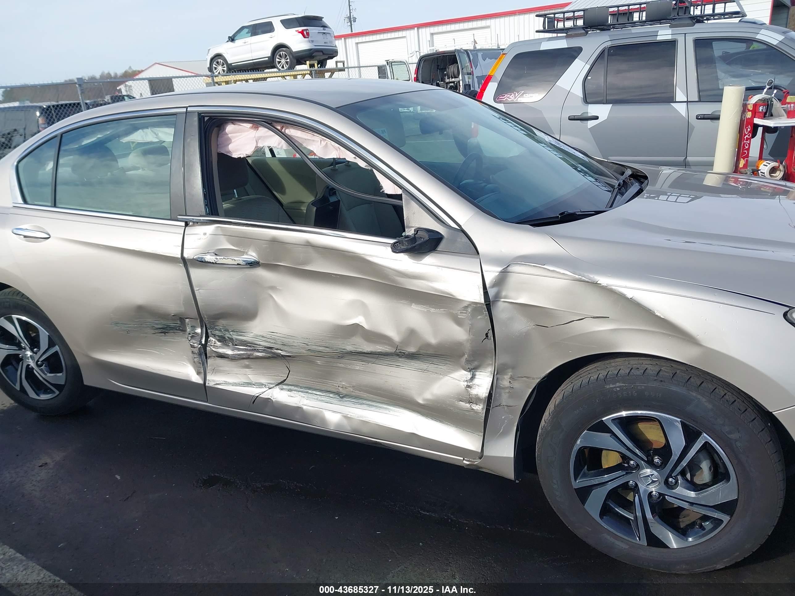 HONDA ACCORD image 6