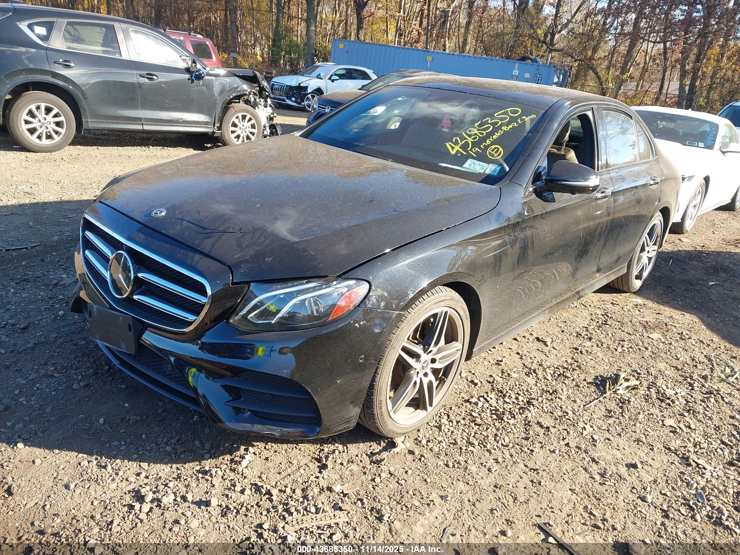 MERCEDES-BENZ E image 2