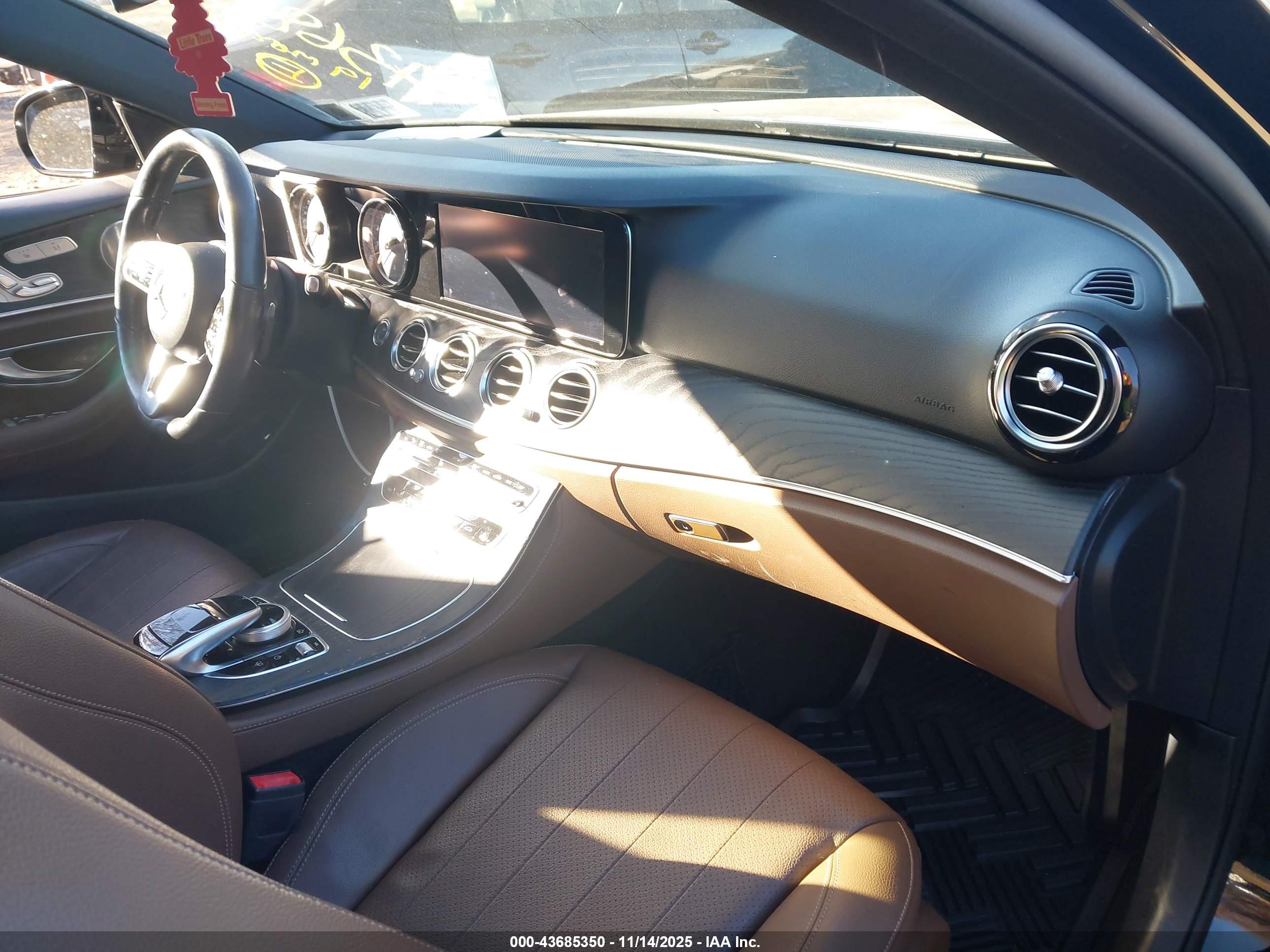 MERCEDES-BENZ E image 5