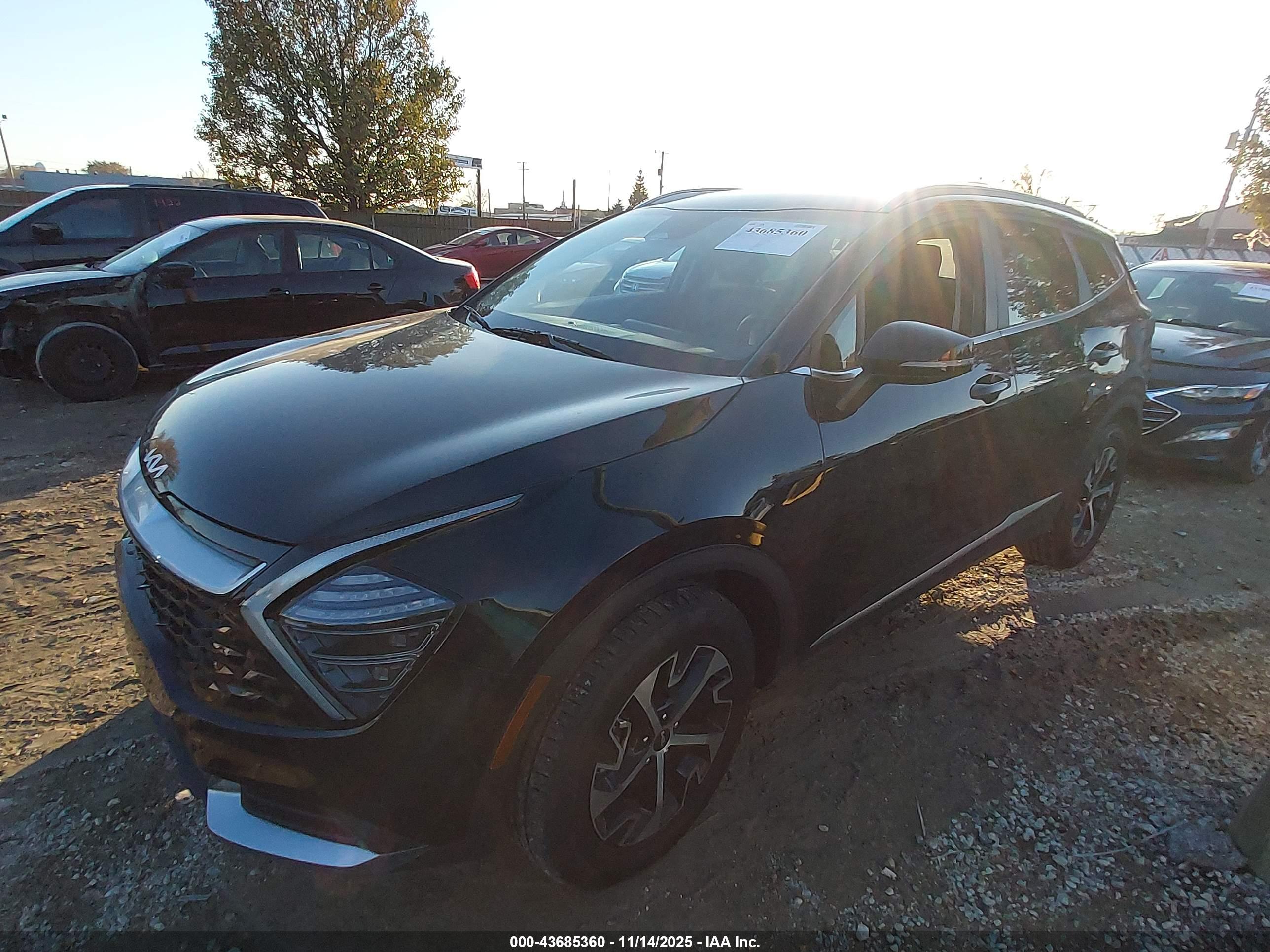 KIA SPORTAGE image 2