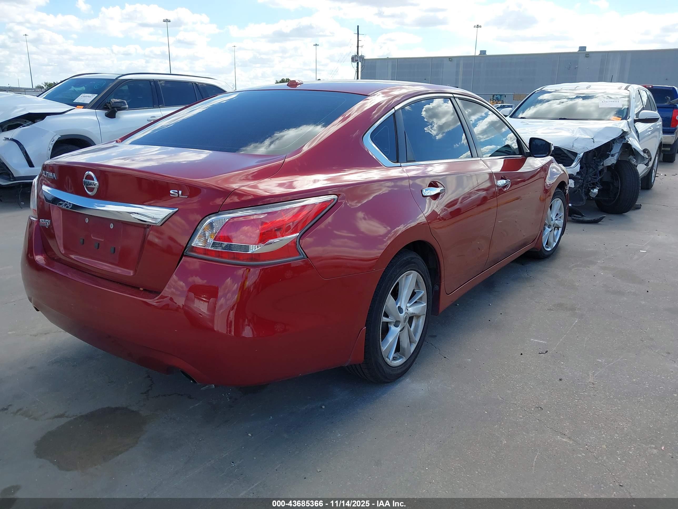 NISSAN ALTIMA image 4