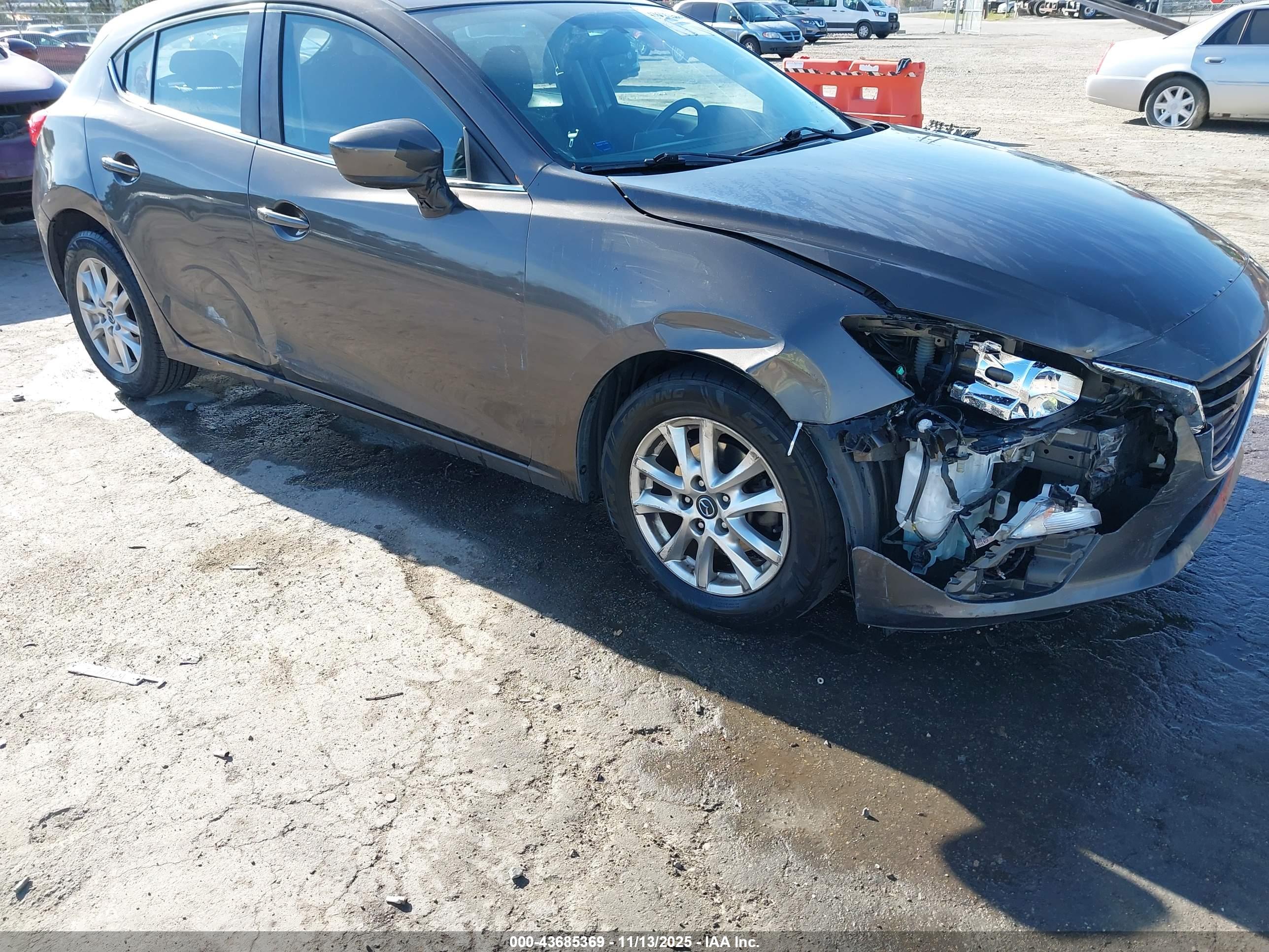 MAZDA MAZDA3 image 6
