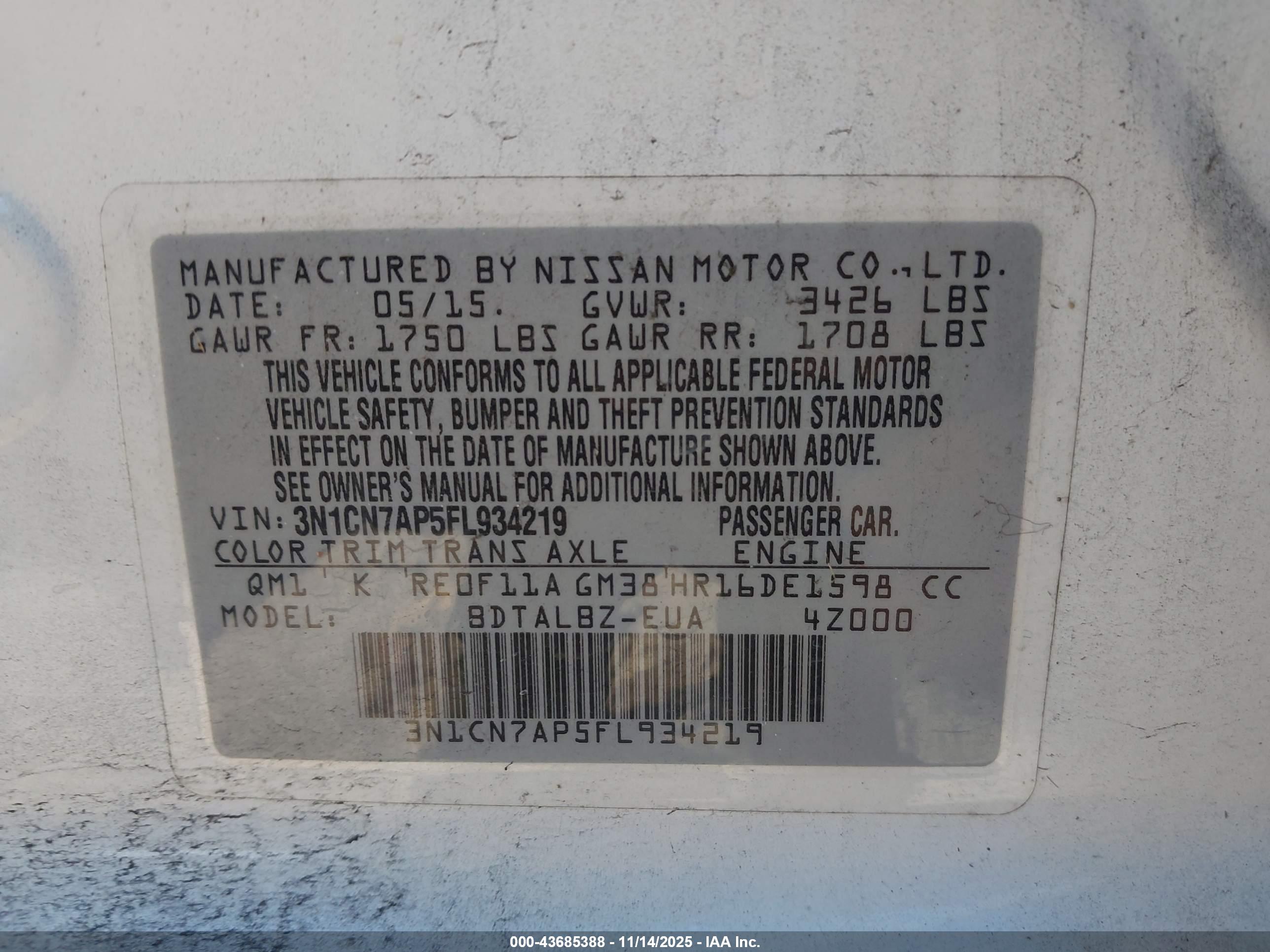NISSAN VERSA image 9