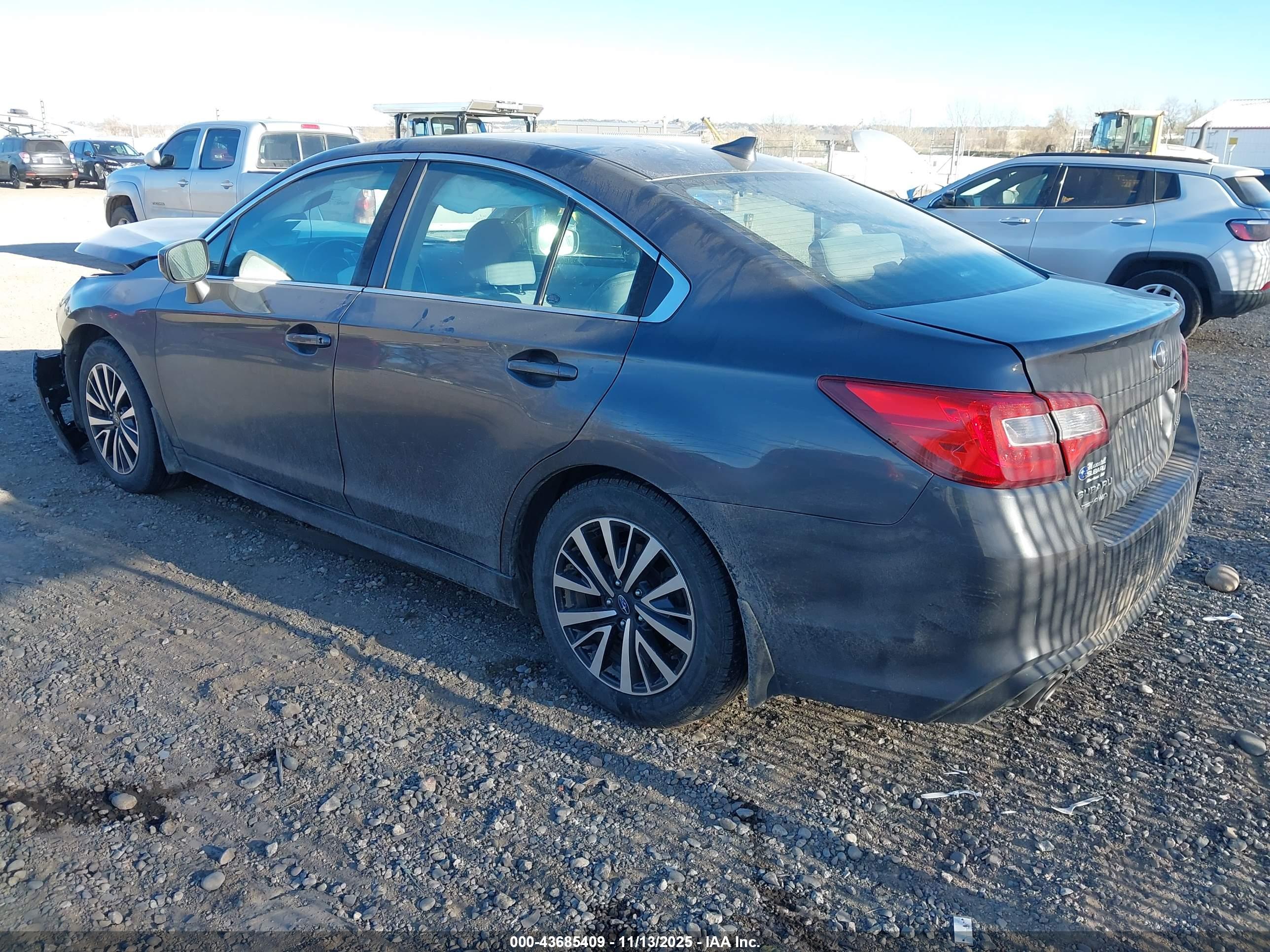 SUBARU LEGACY image 3