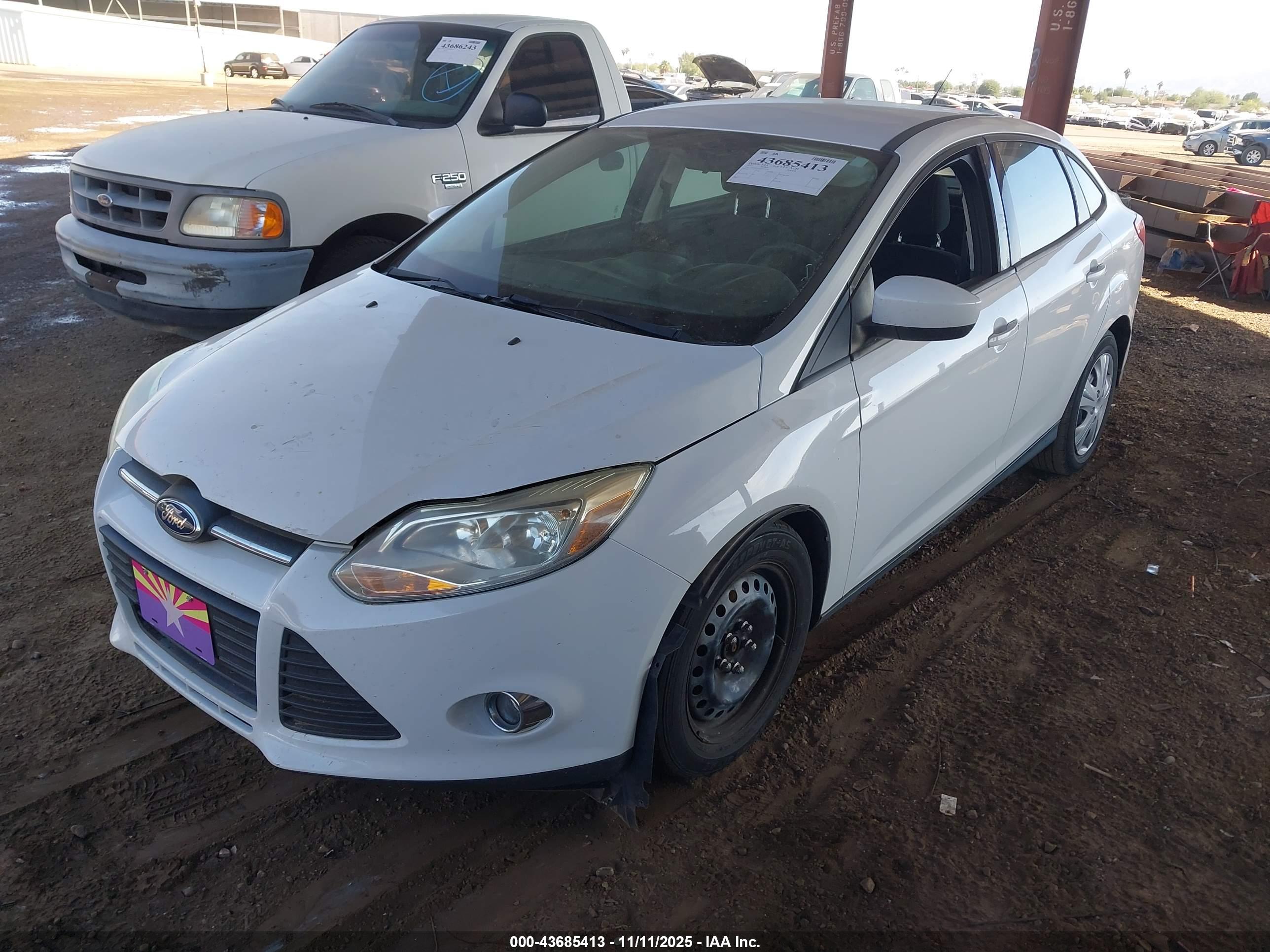 FORD FOCUS image 2