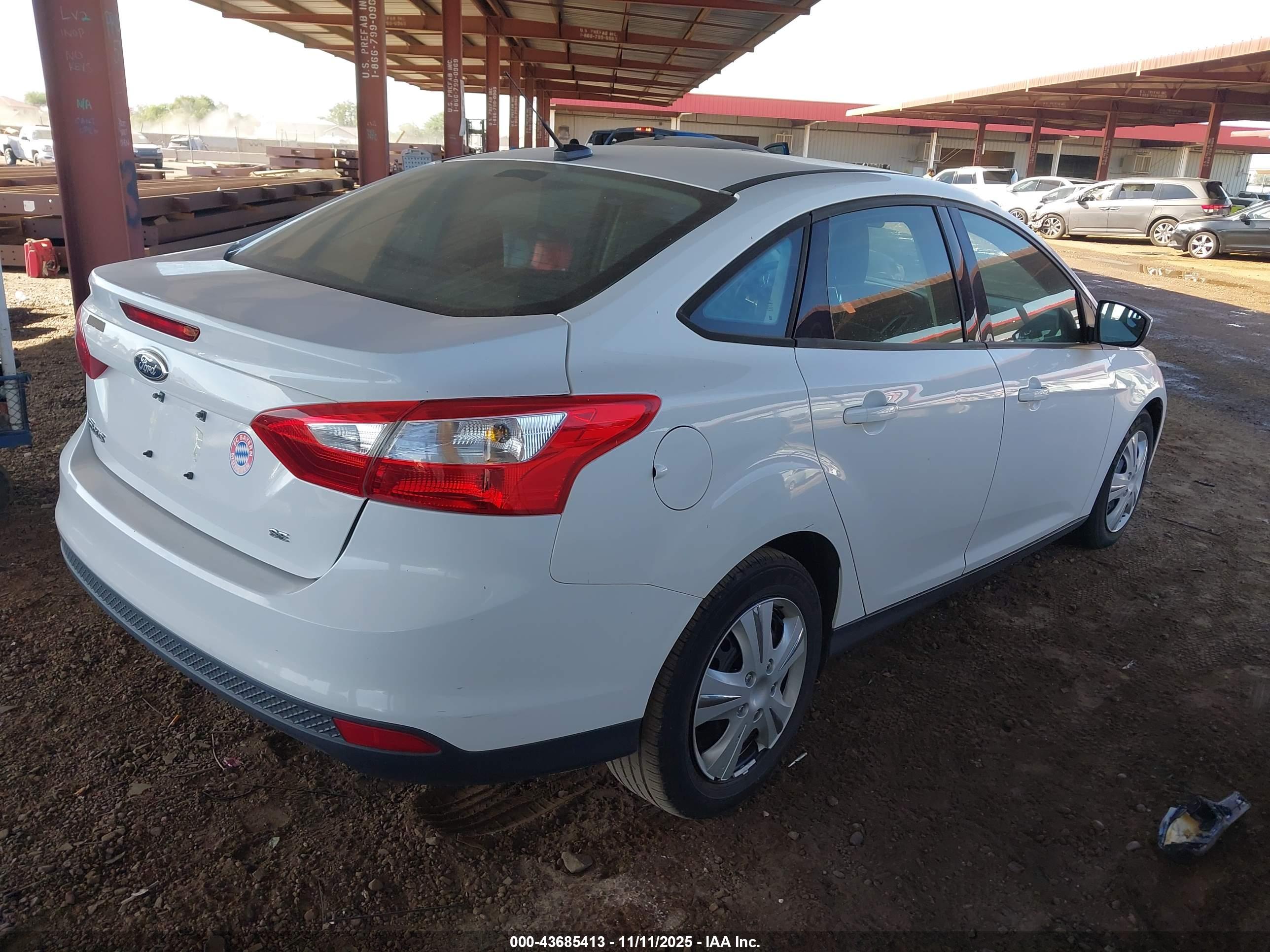 FORD FOCUS image 4