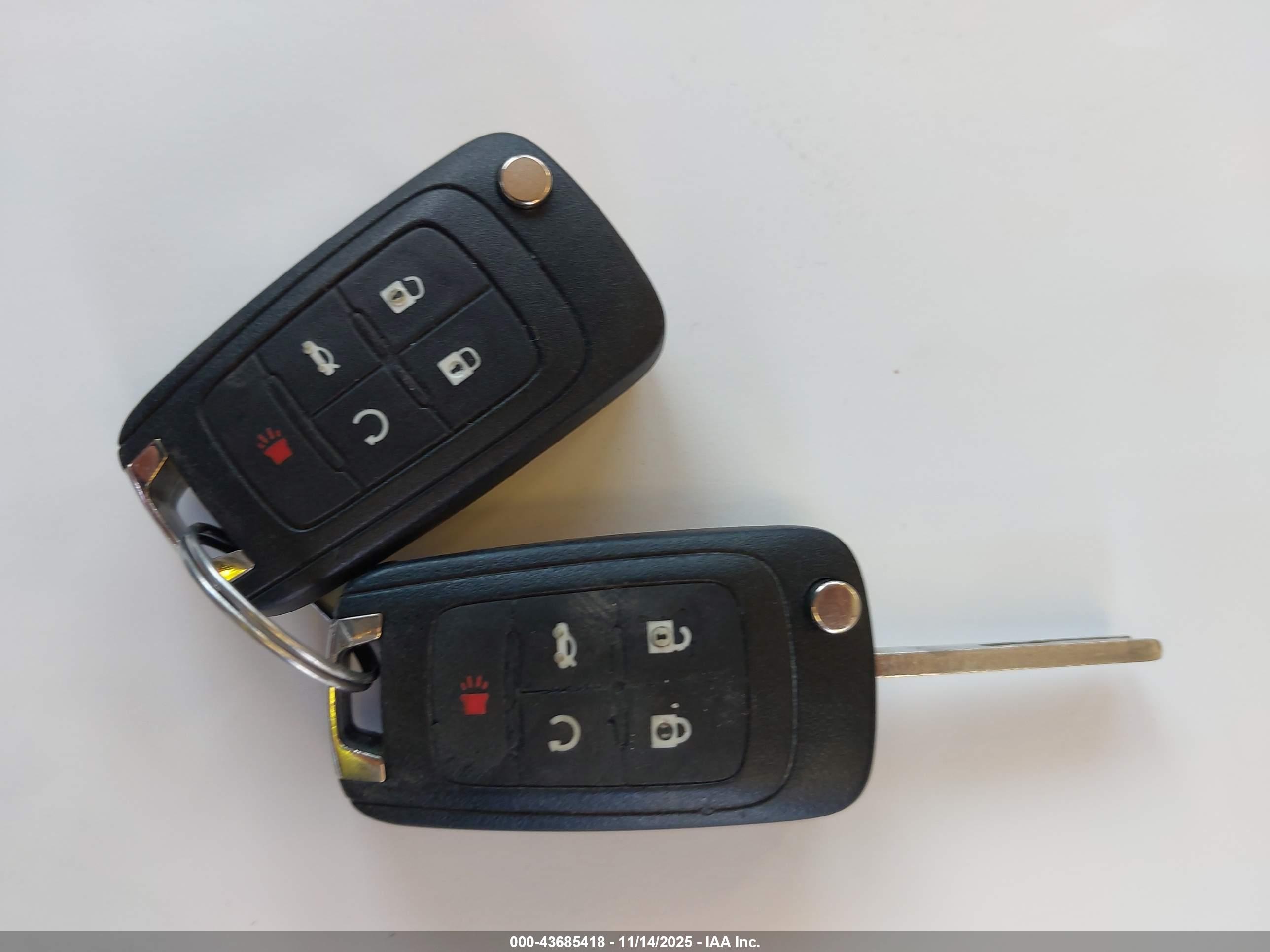 BUICK LACROSSE image 11