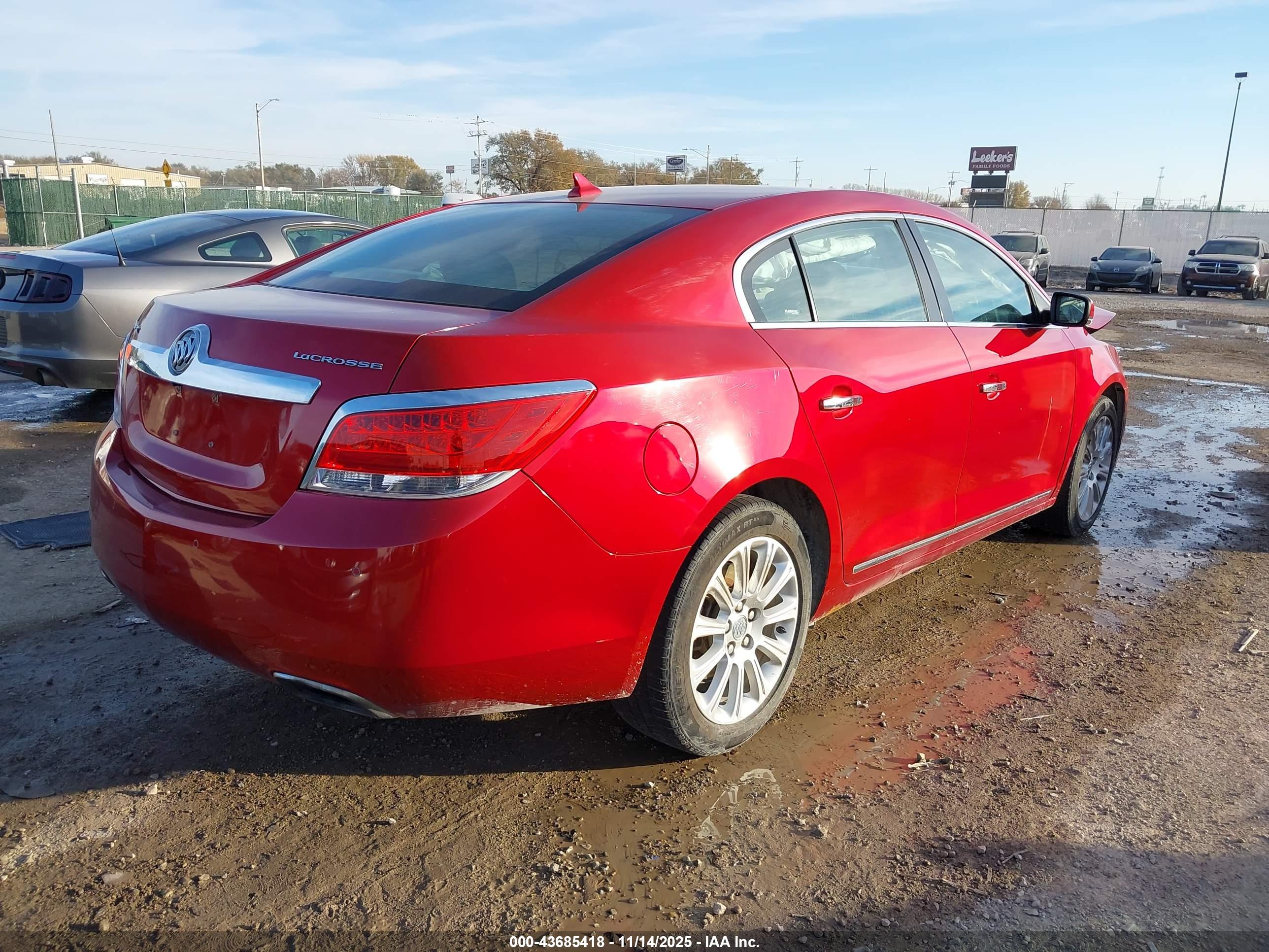 BUICK LACROSSE image 4