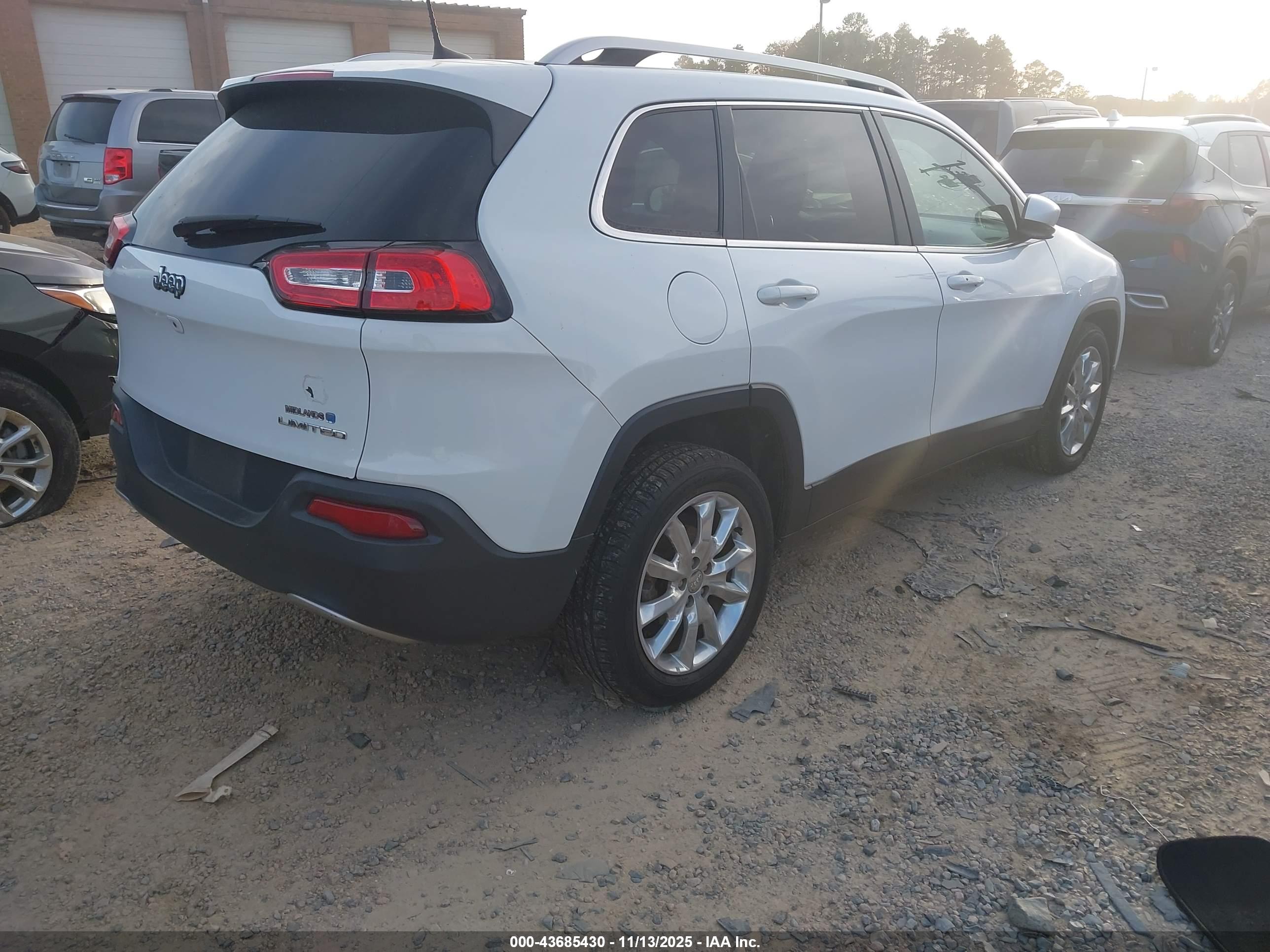 JEEP CHEROKEE image 4