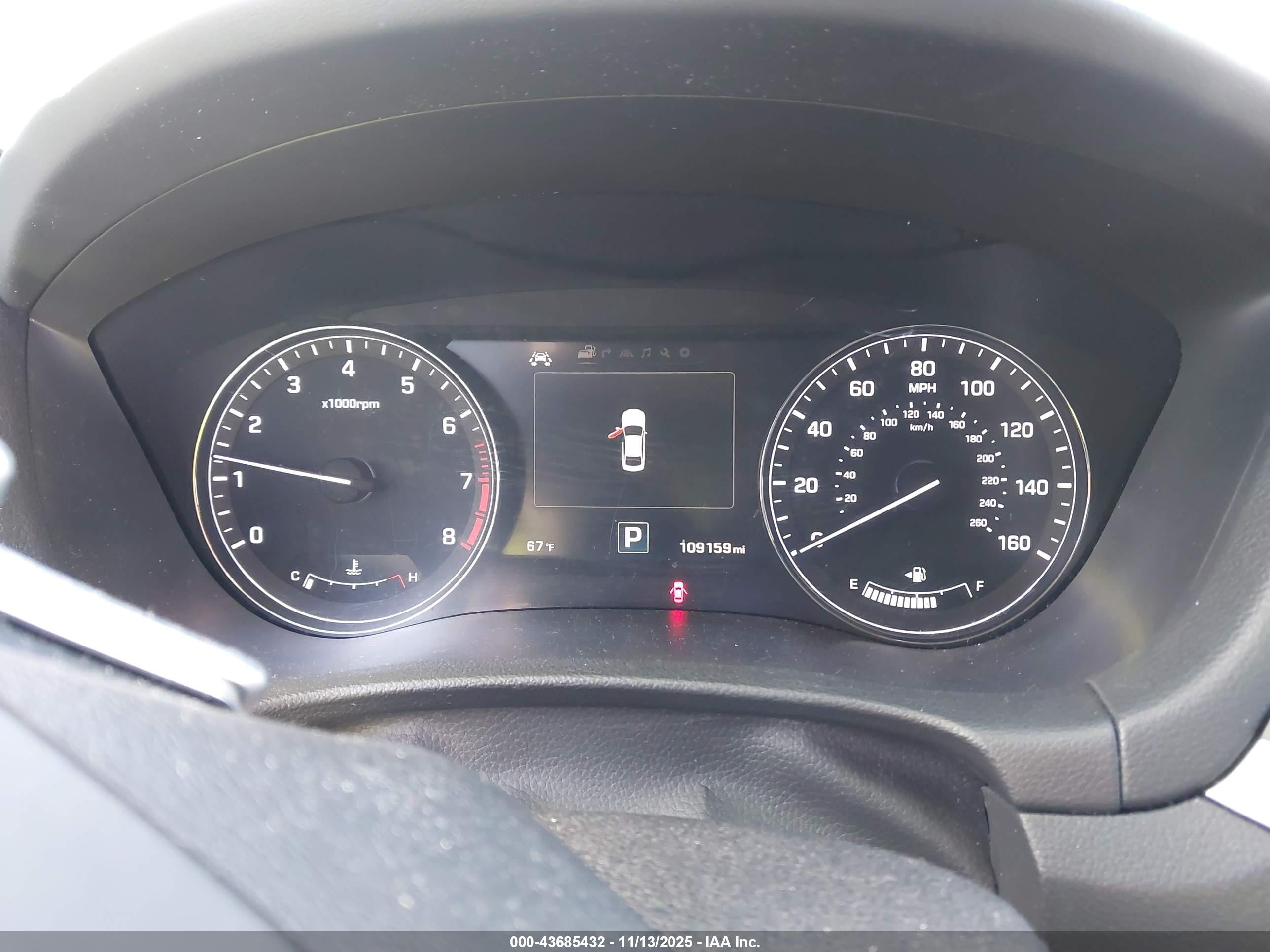 HYUNDAI GENESIS image 7