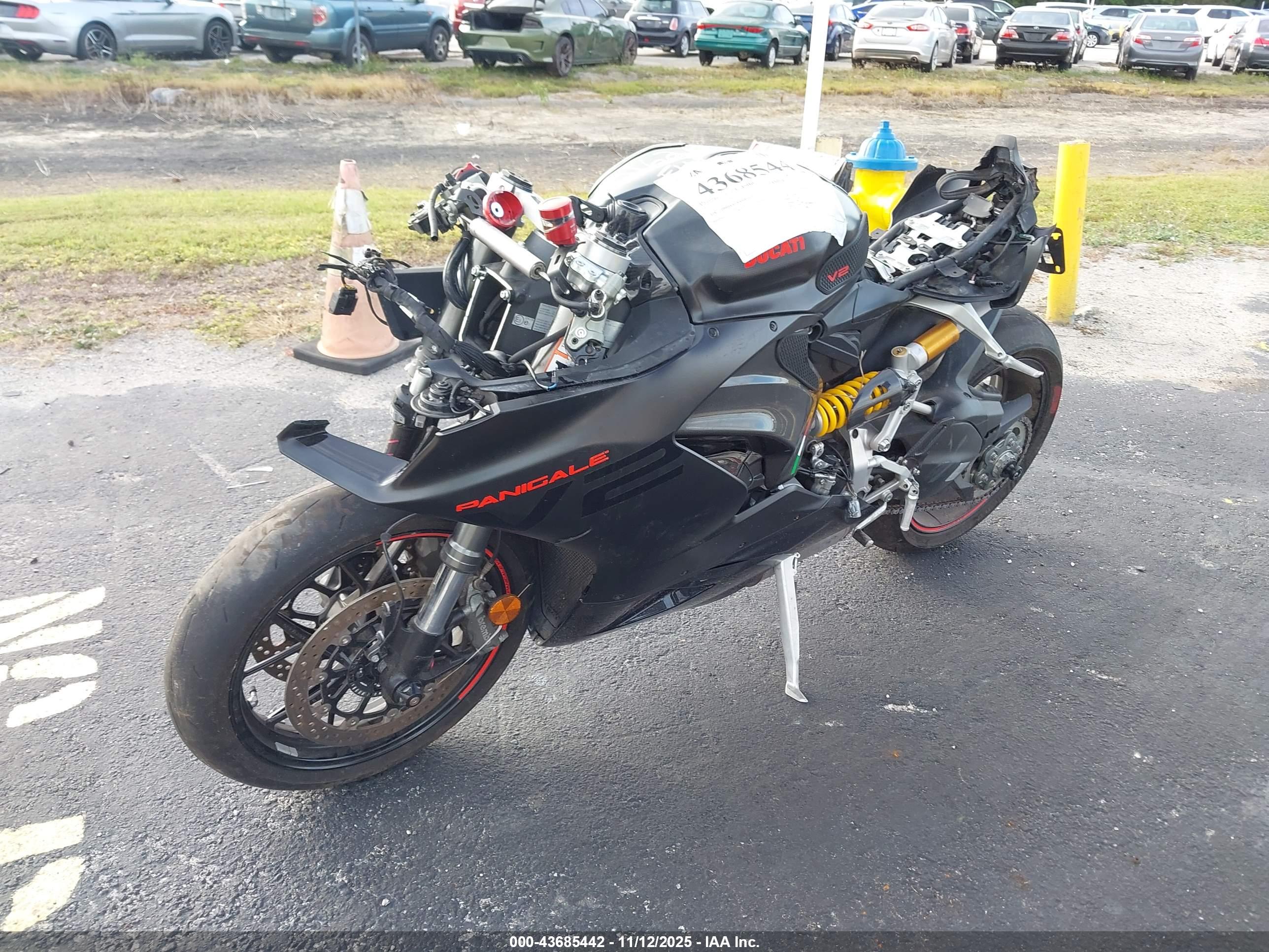 DUCATI PANIGALE image 2