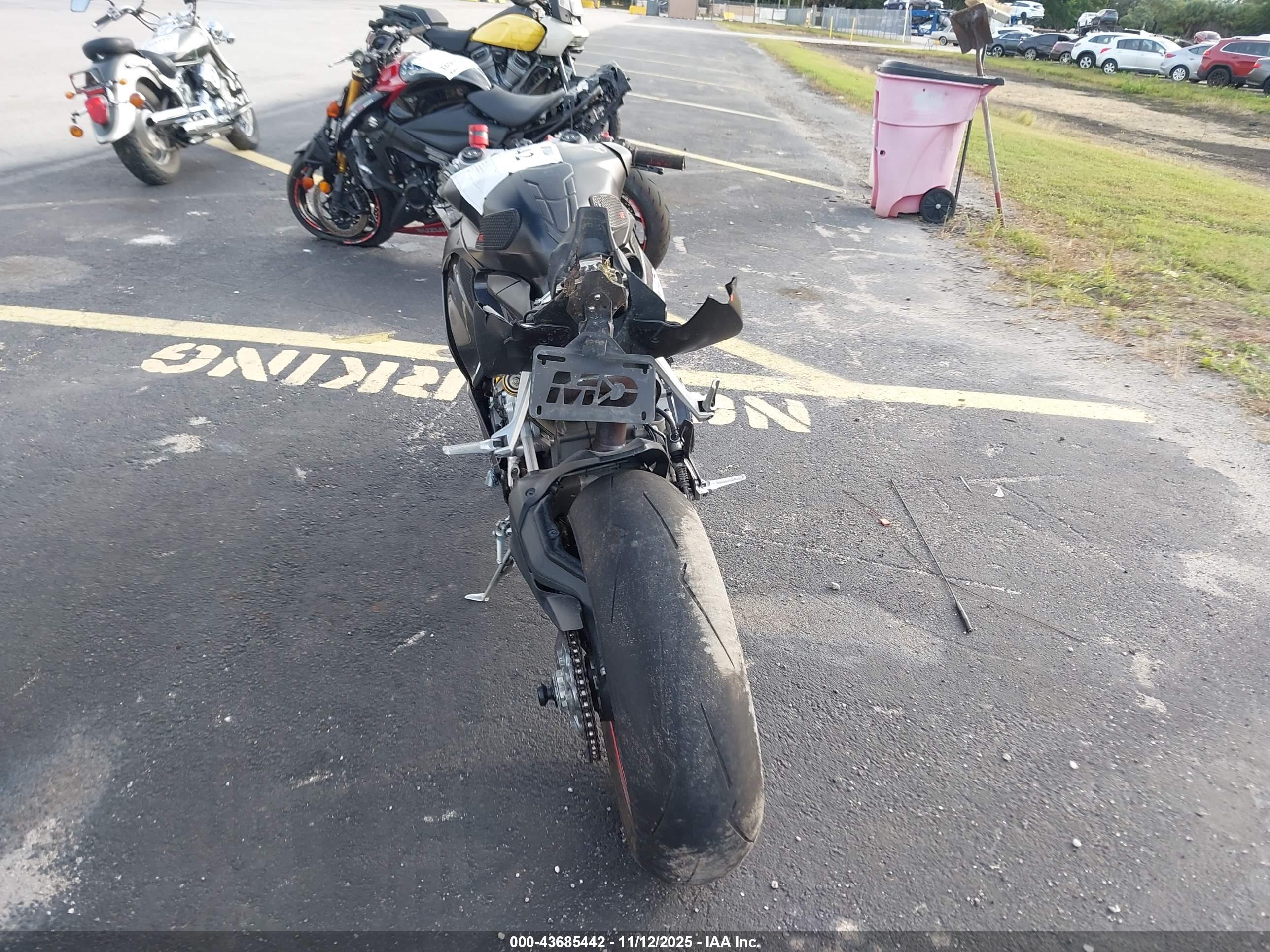 DUCATI PANIGALE image 6