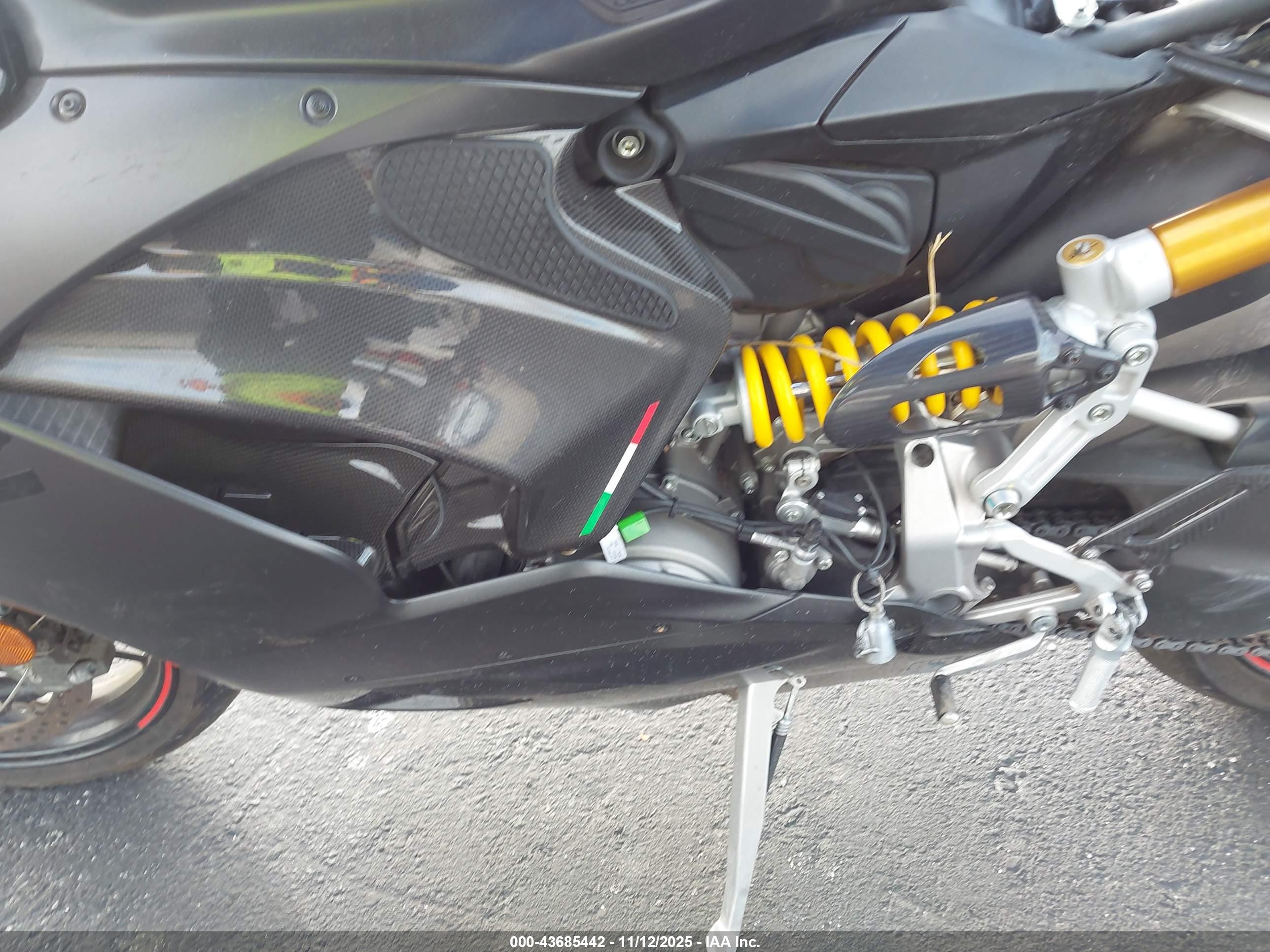 DUCATI PANIGALE image 9