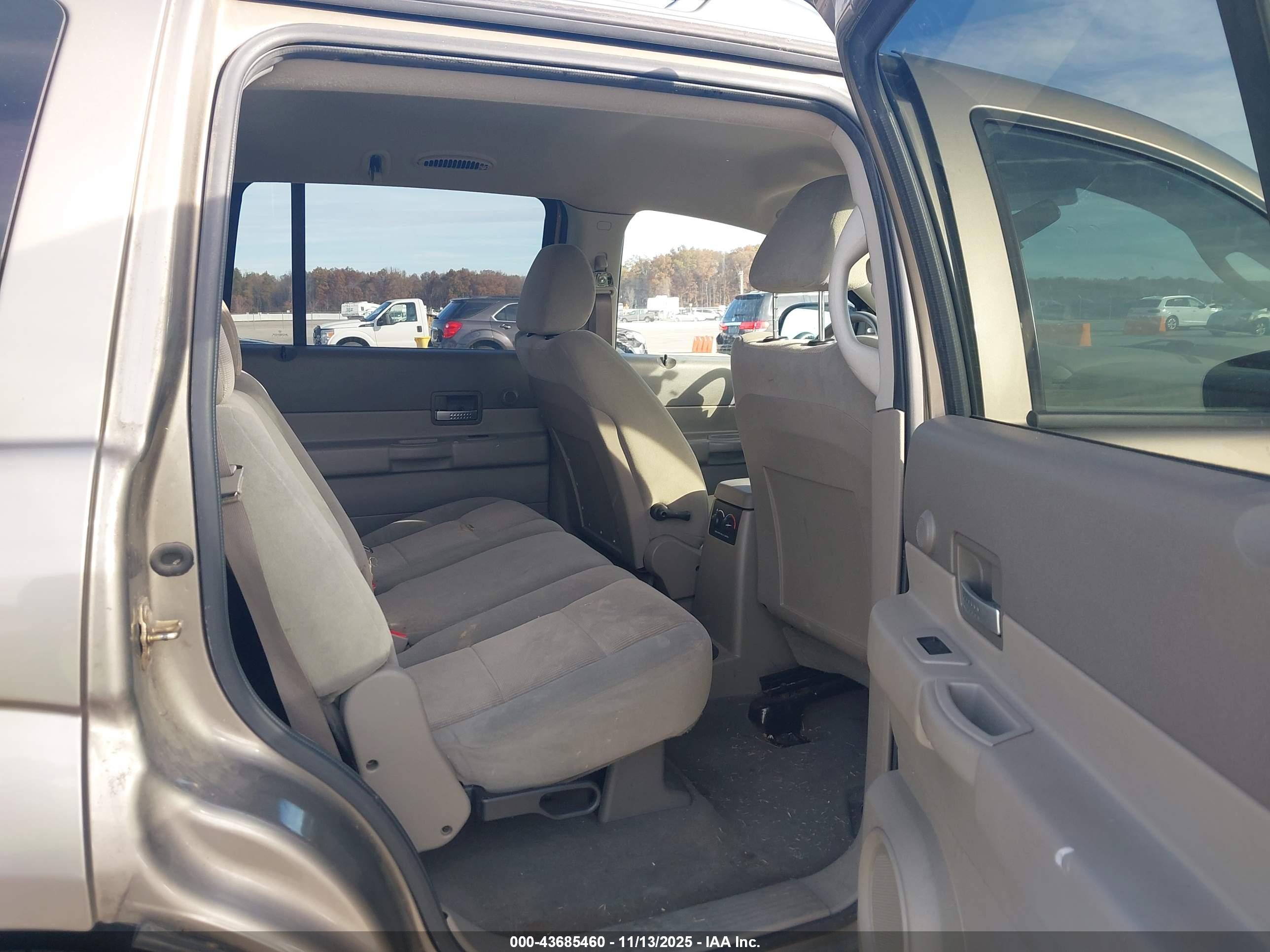 DODGE DURANGO image 8