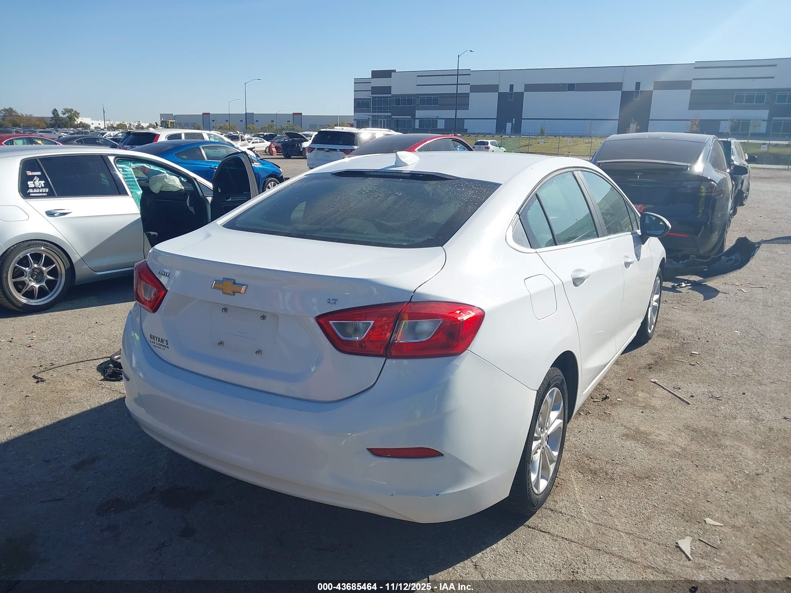 CHEVROLET CRUZE image 4