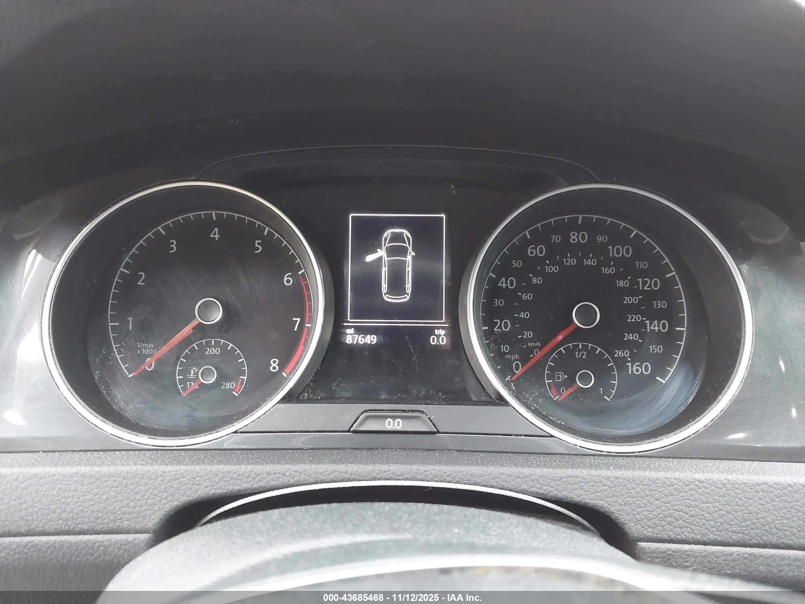 VOLKSWAGEN GOLF image 7