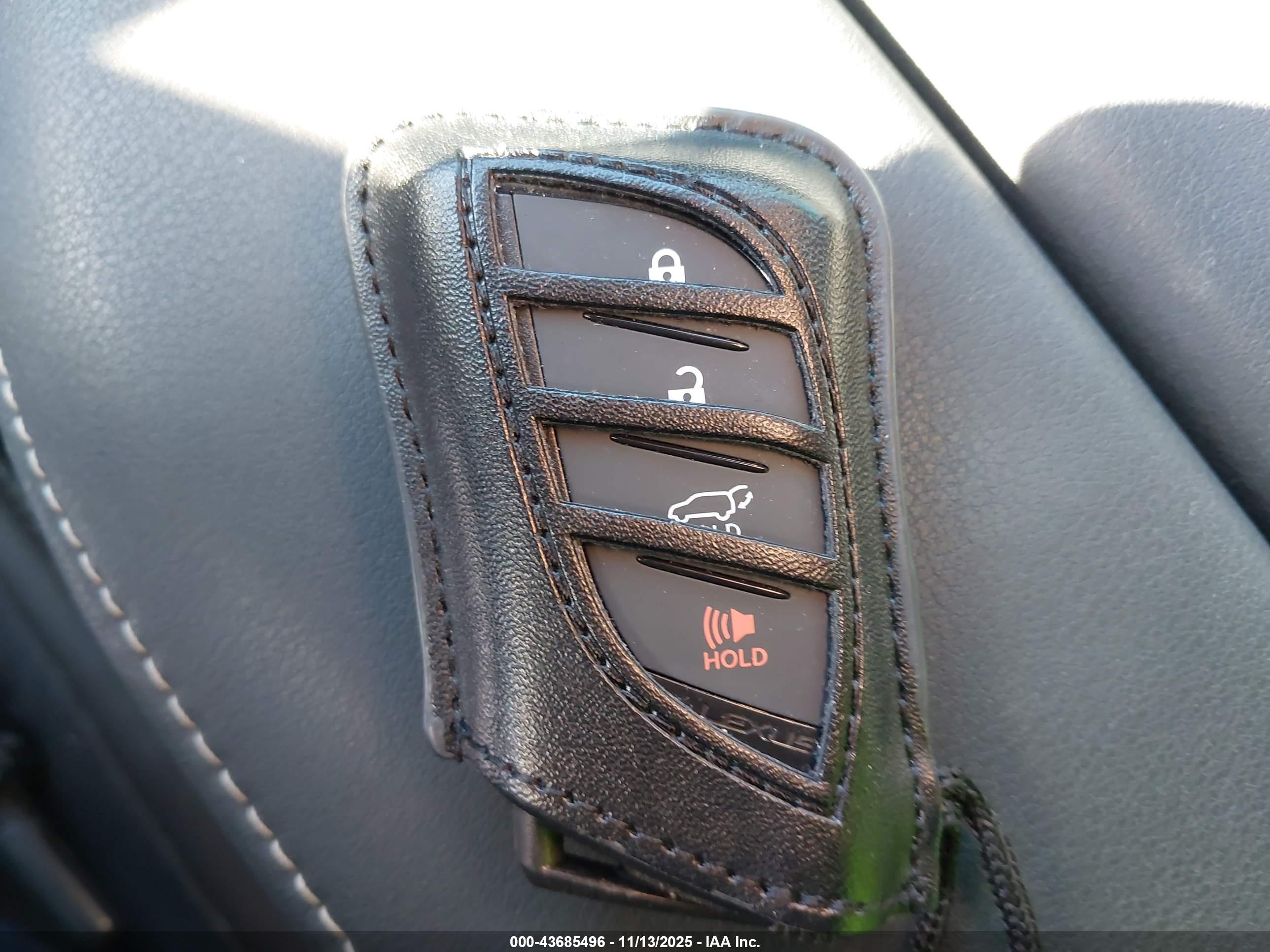 LEXUS TX image 11