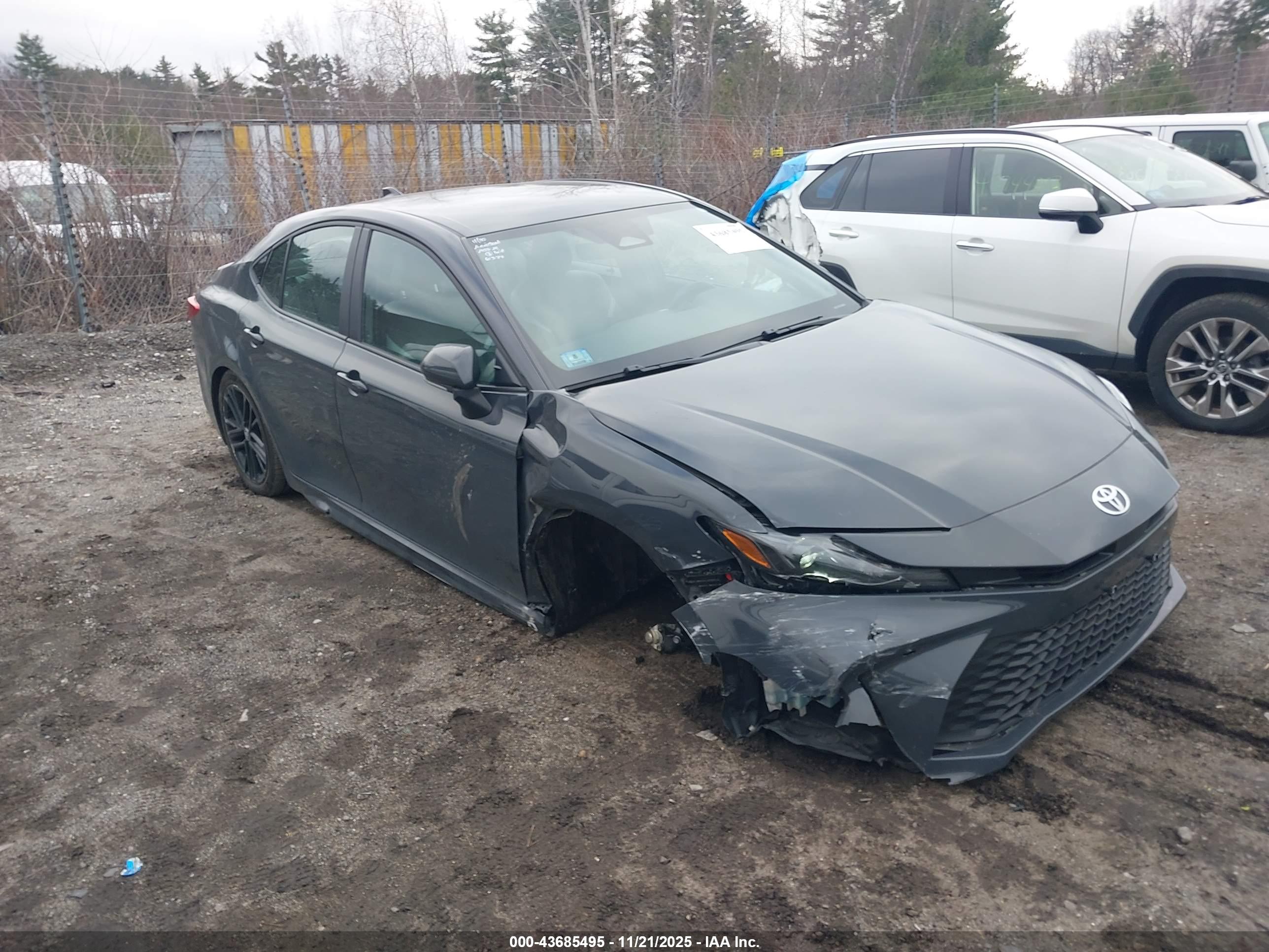 TOYOTA CAMRY image 6