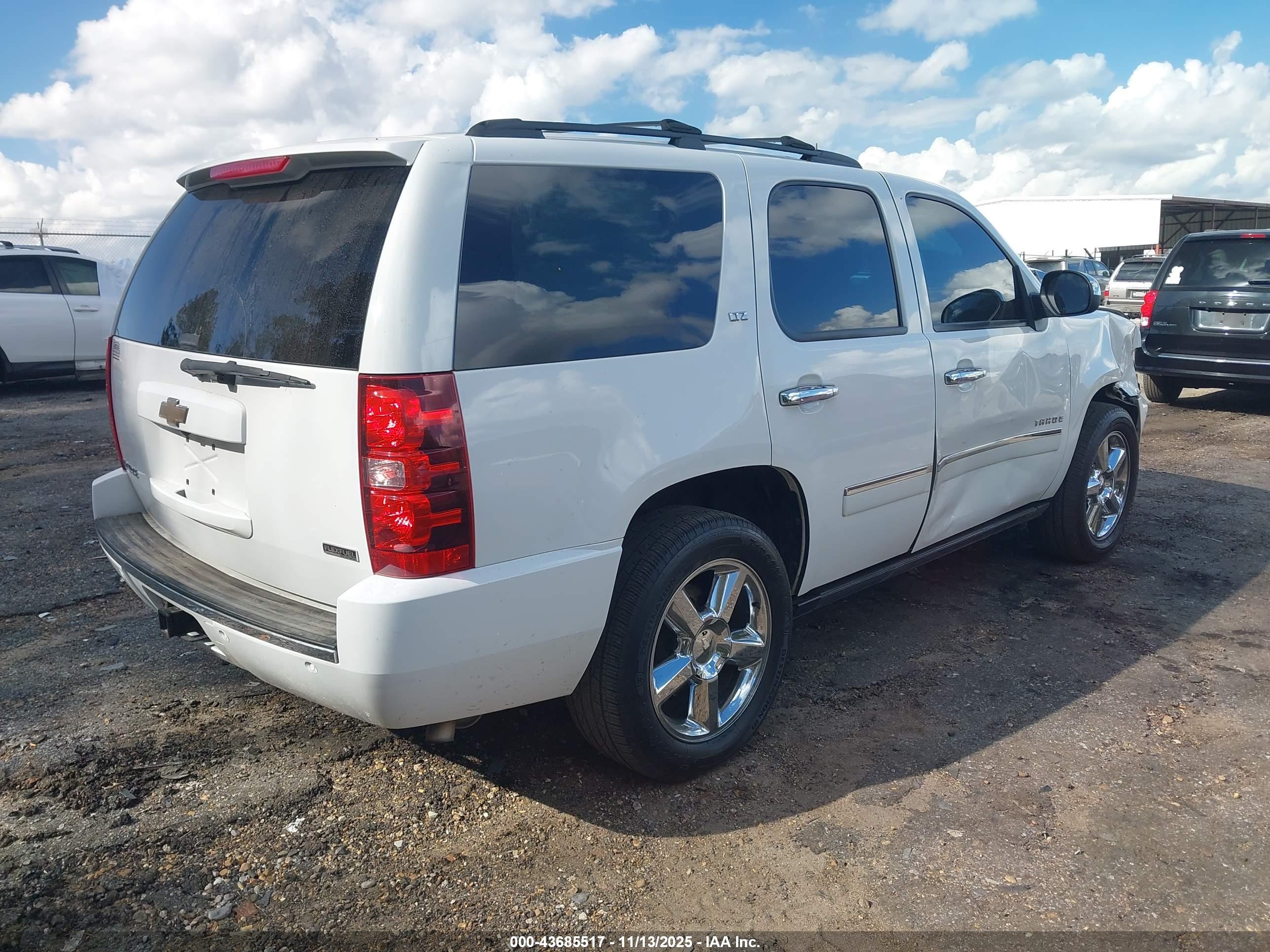CHEVROLET TAHOE image 4