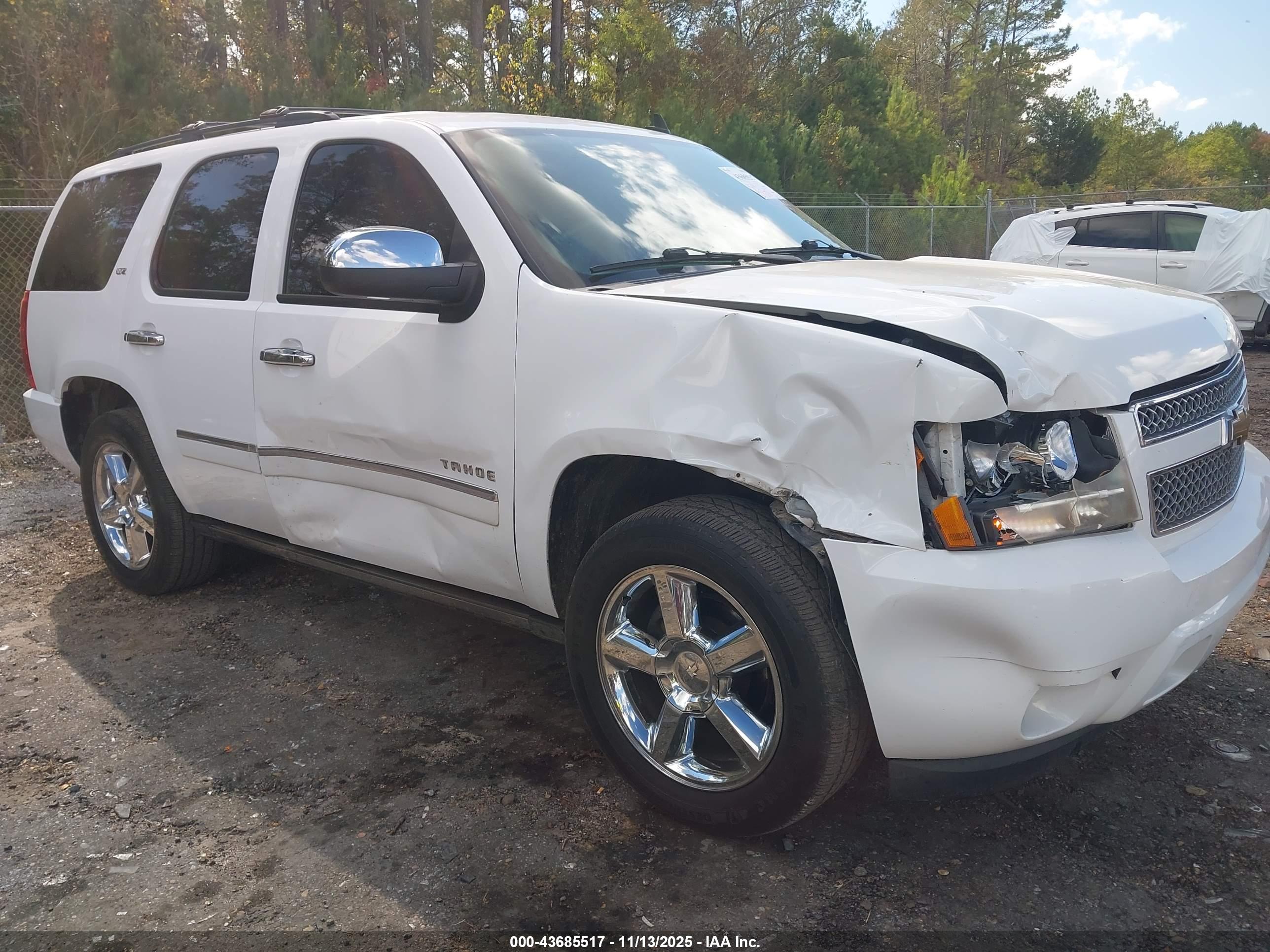 CHEVROLET TAHOE image 6