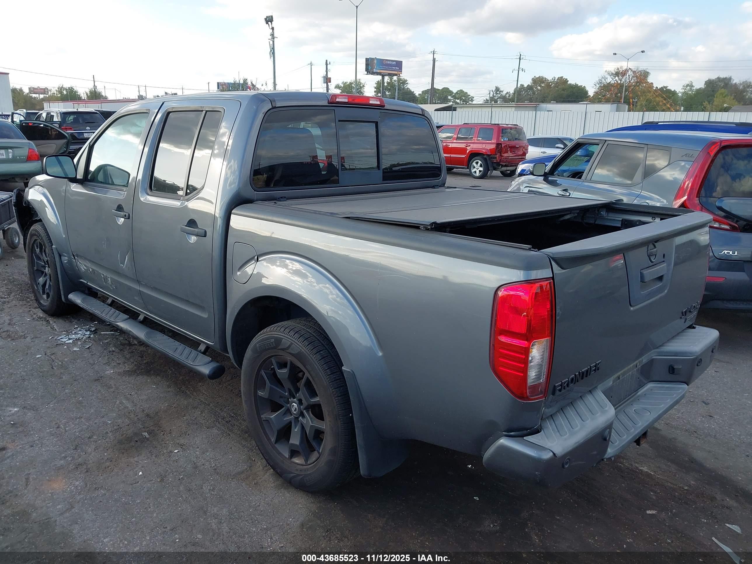 NISSAN FRONTIER image 3