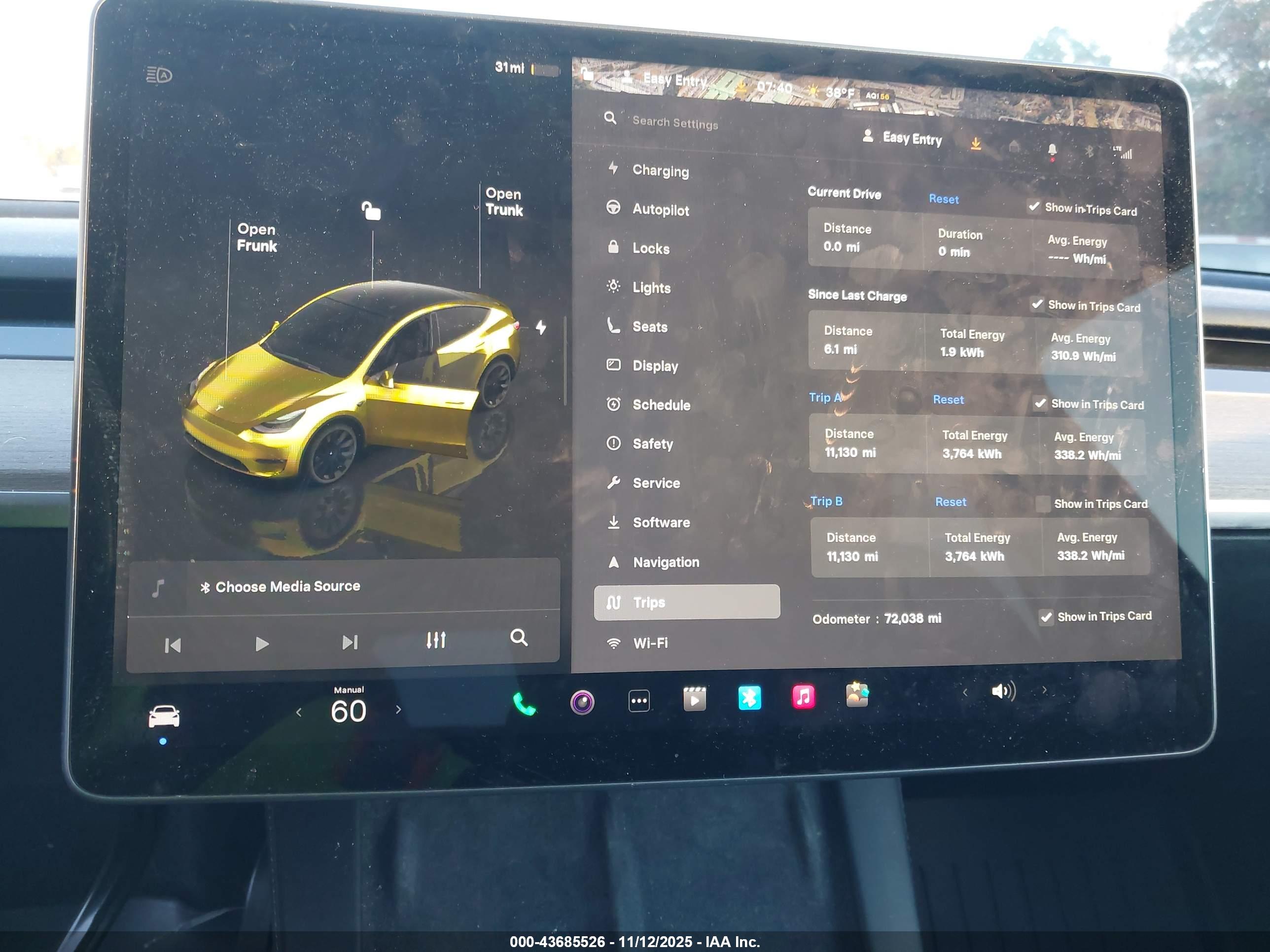 TESLA MODEL image 7