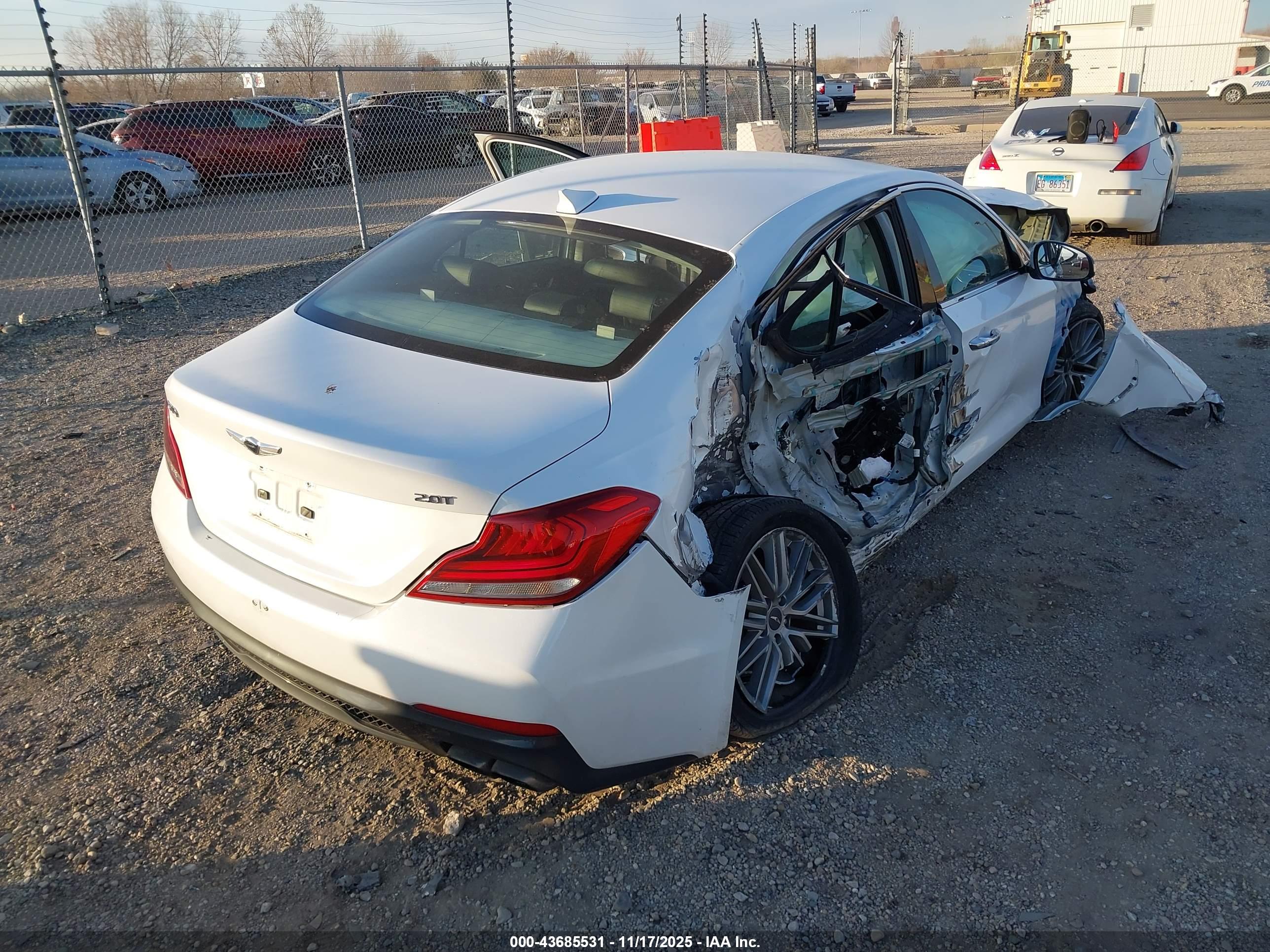 GENESIS G70 image 4