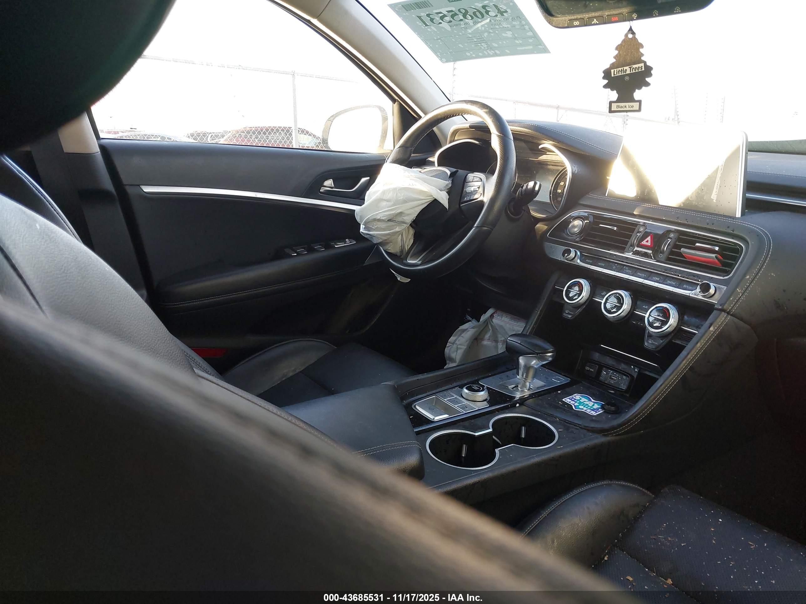 GENESIS G70 image 5
