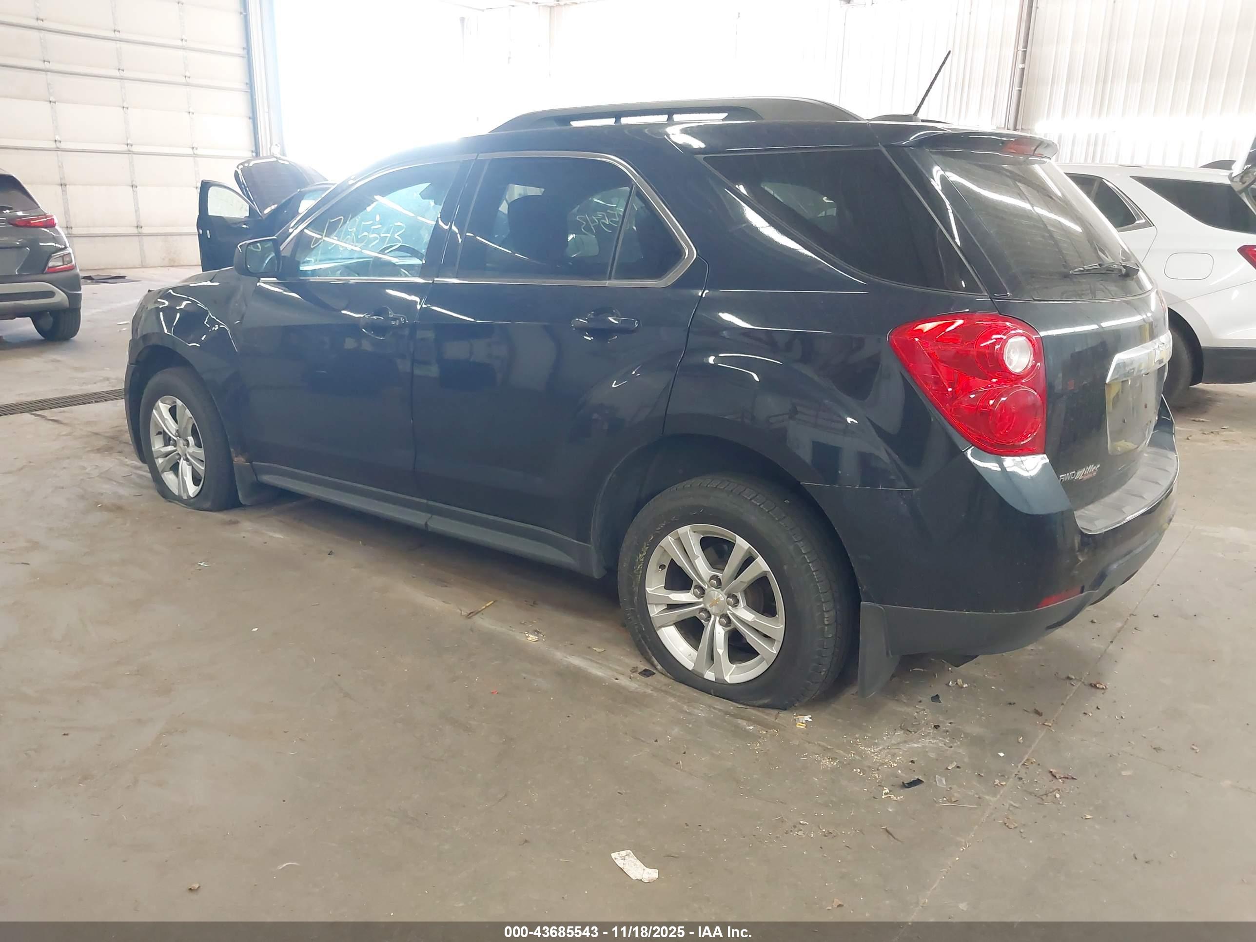 CHEVROLET EQUINOX image 3