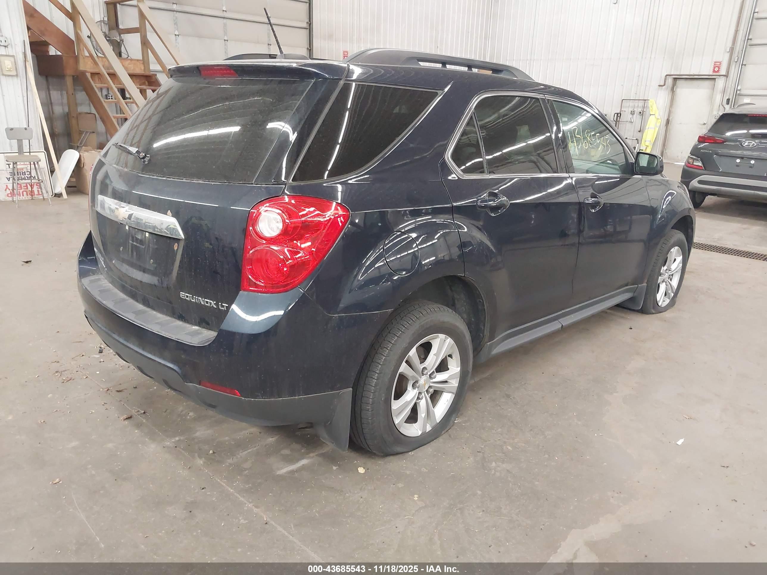 CHEVROLET EQUINOX image 4