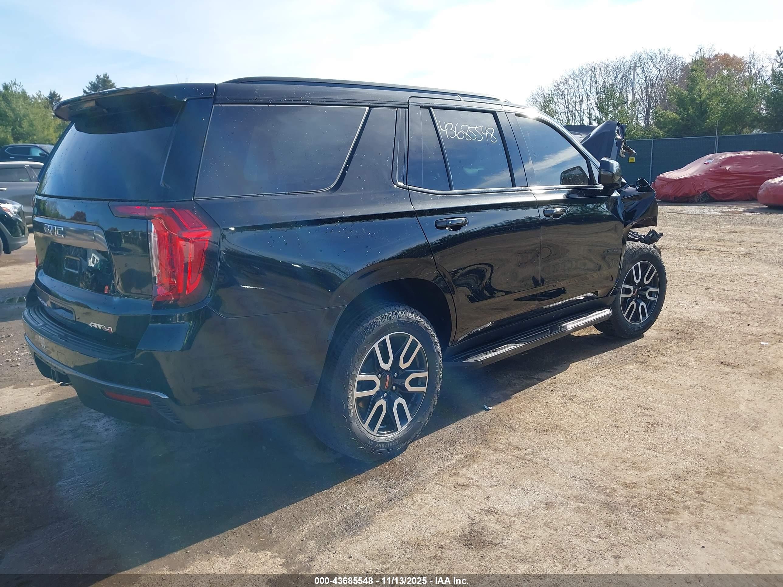 GMC YUKON image 4