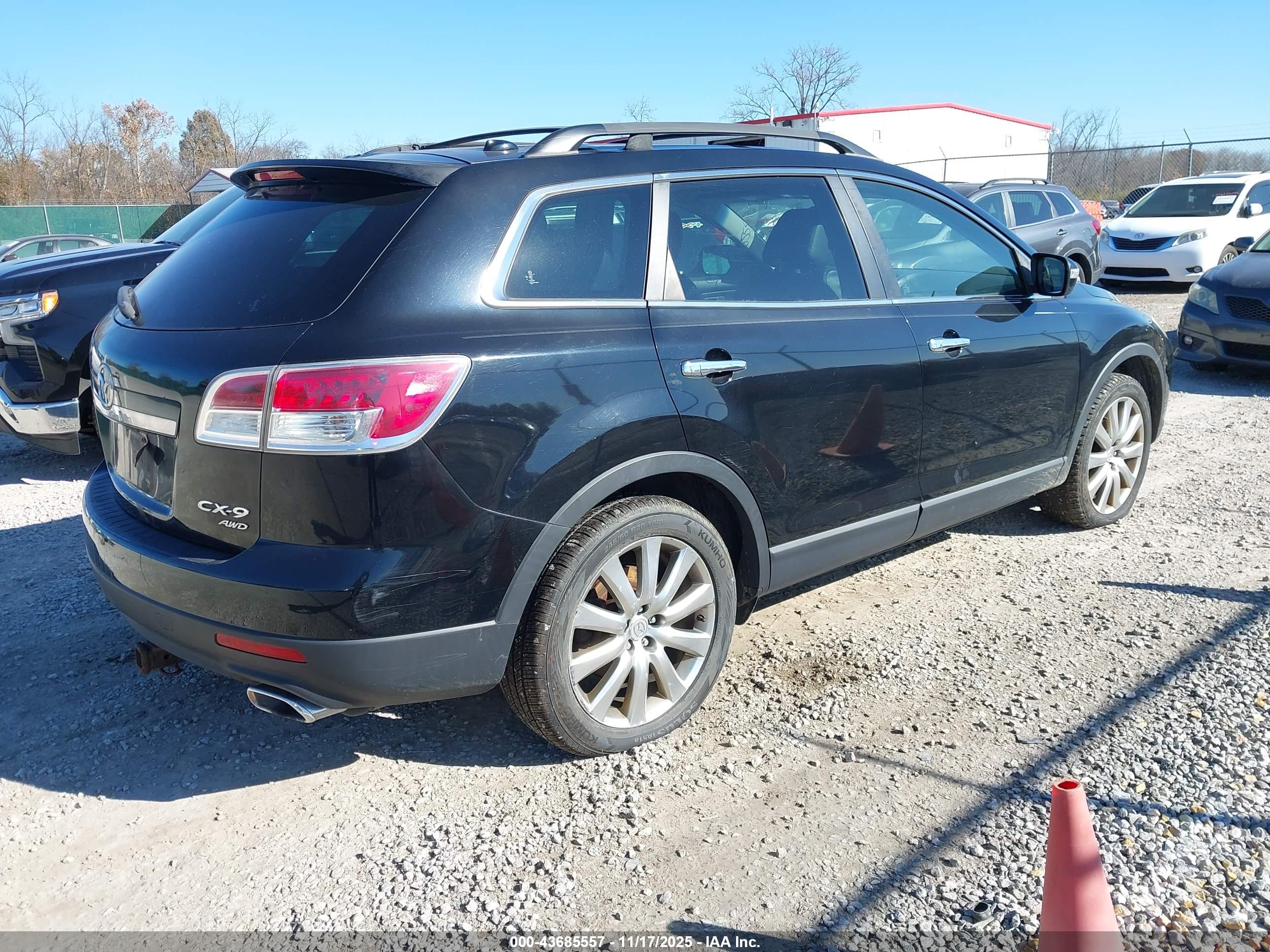 MAZDA CX-9 image 4