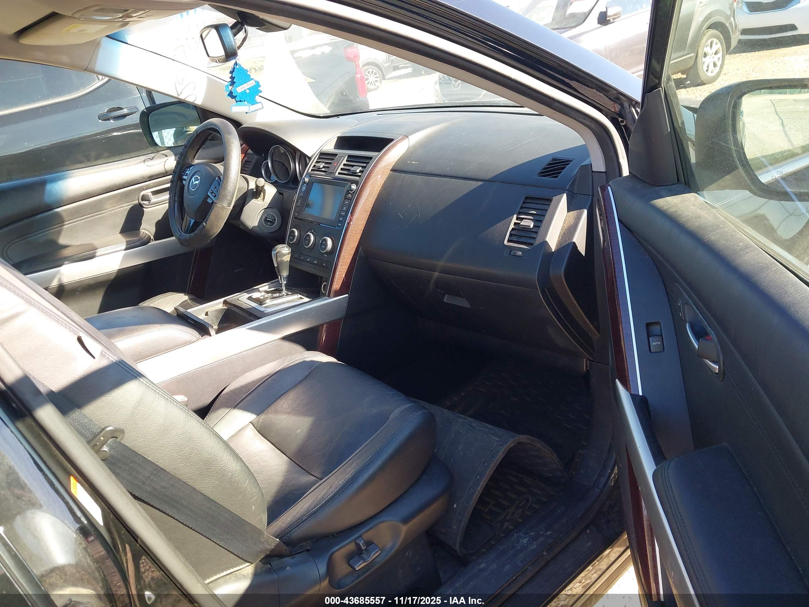 MAZDA CX-9 image 5