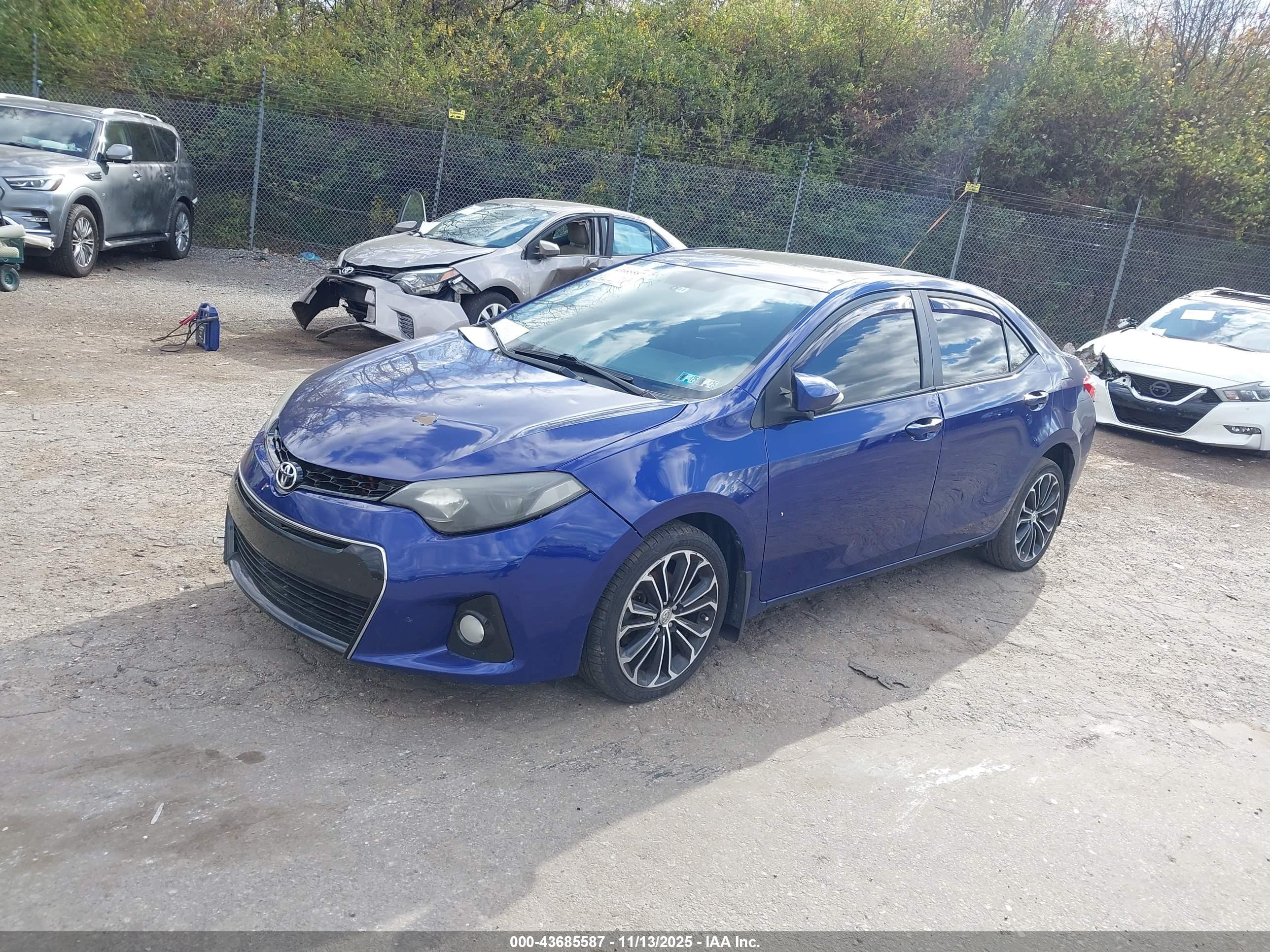 TOYOTA COROLLA image 2