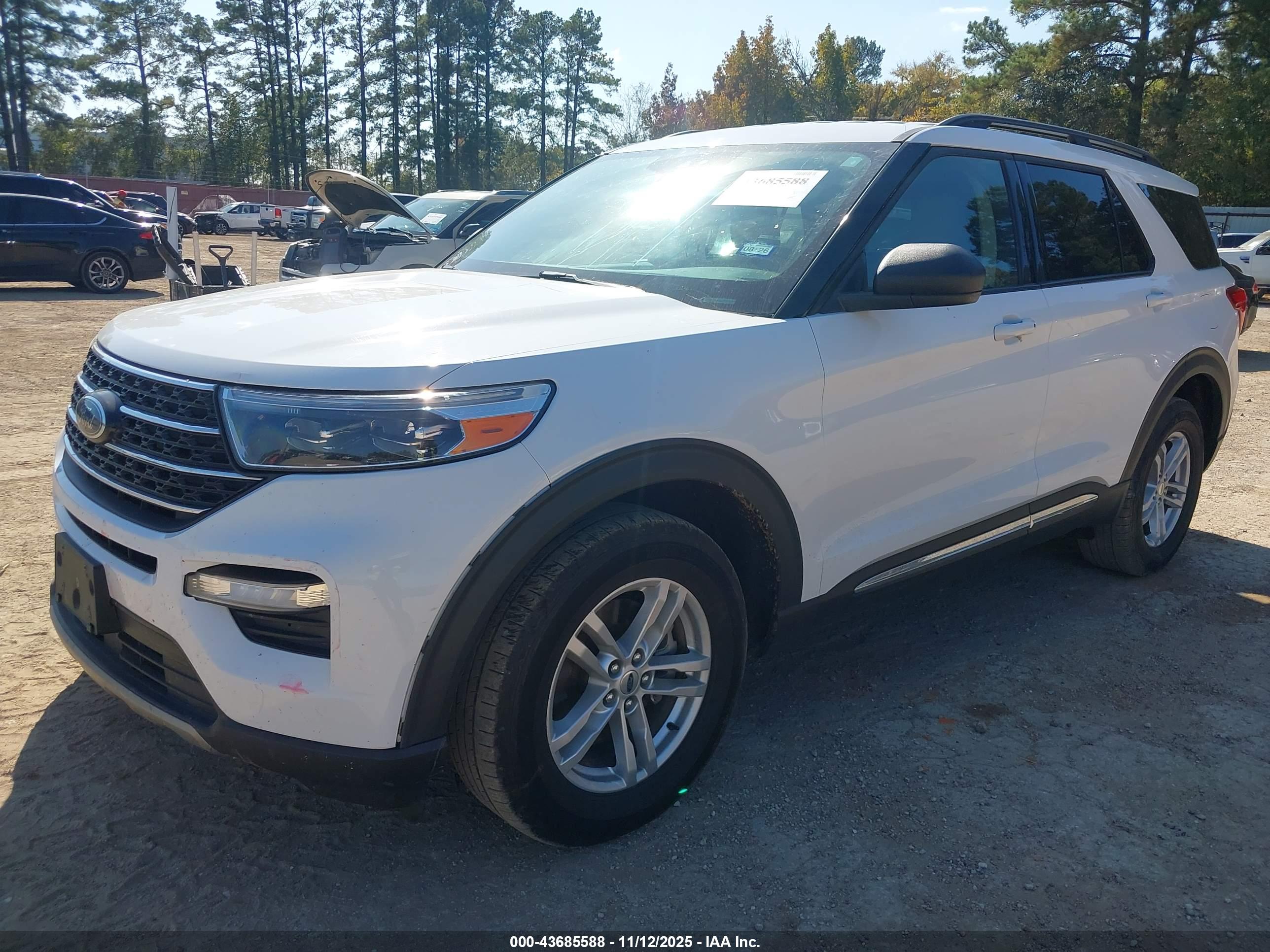 FORD EXPLORER image 2