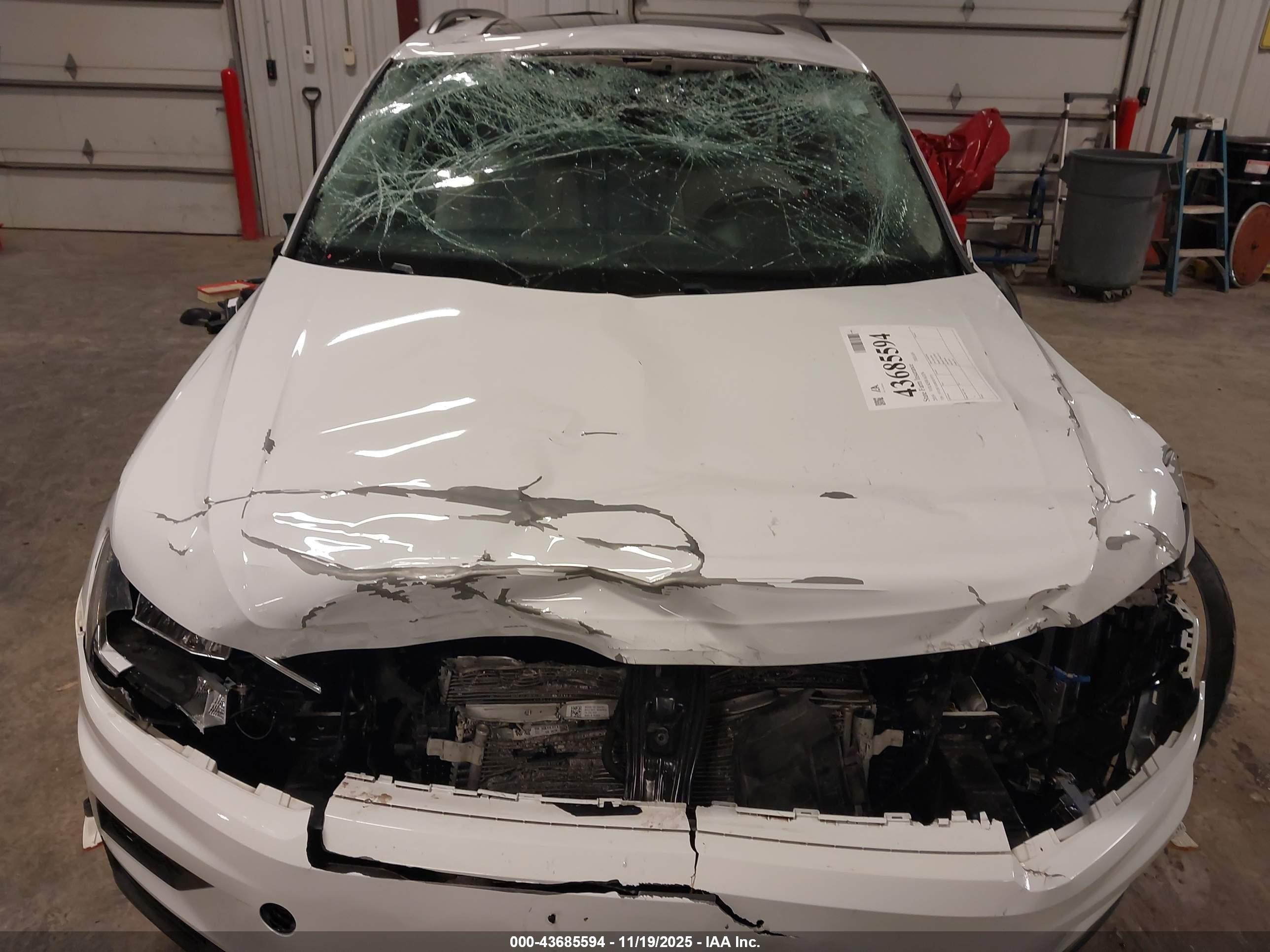 VOLKSWAGEN TIGUAN image 6