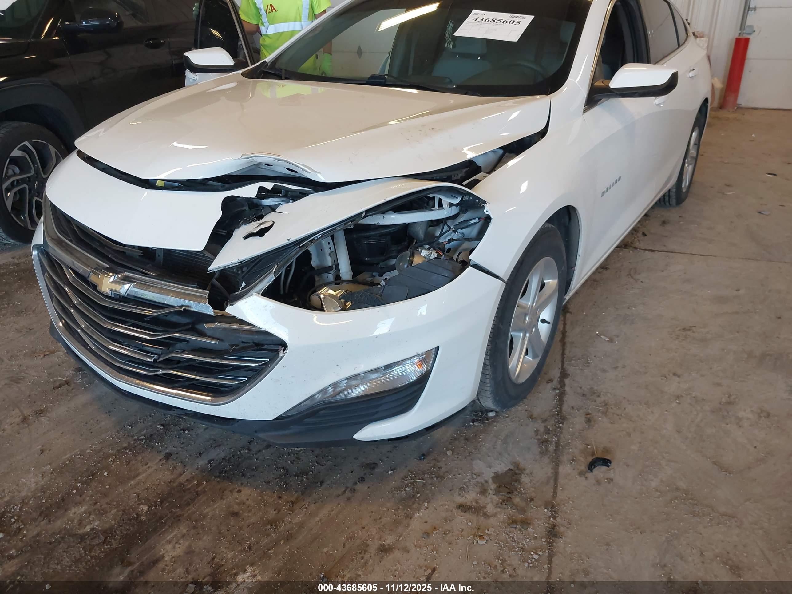 CHEVROLET MALIBU image 6