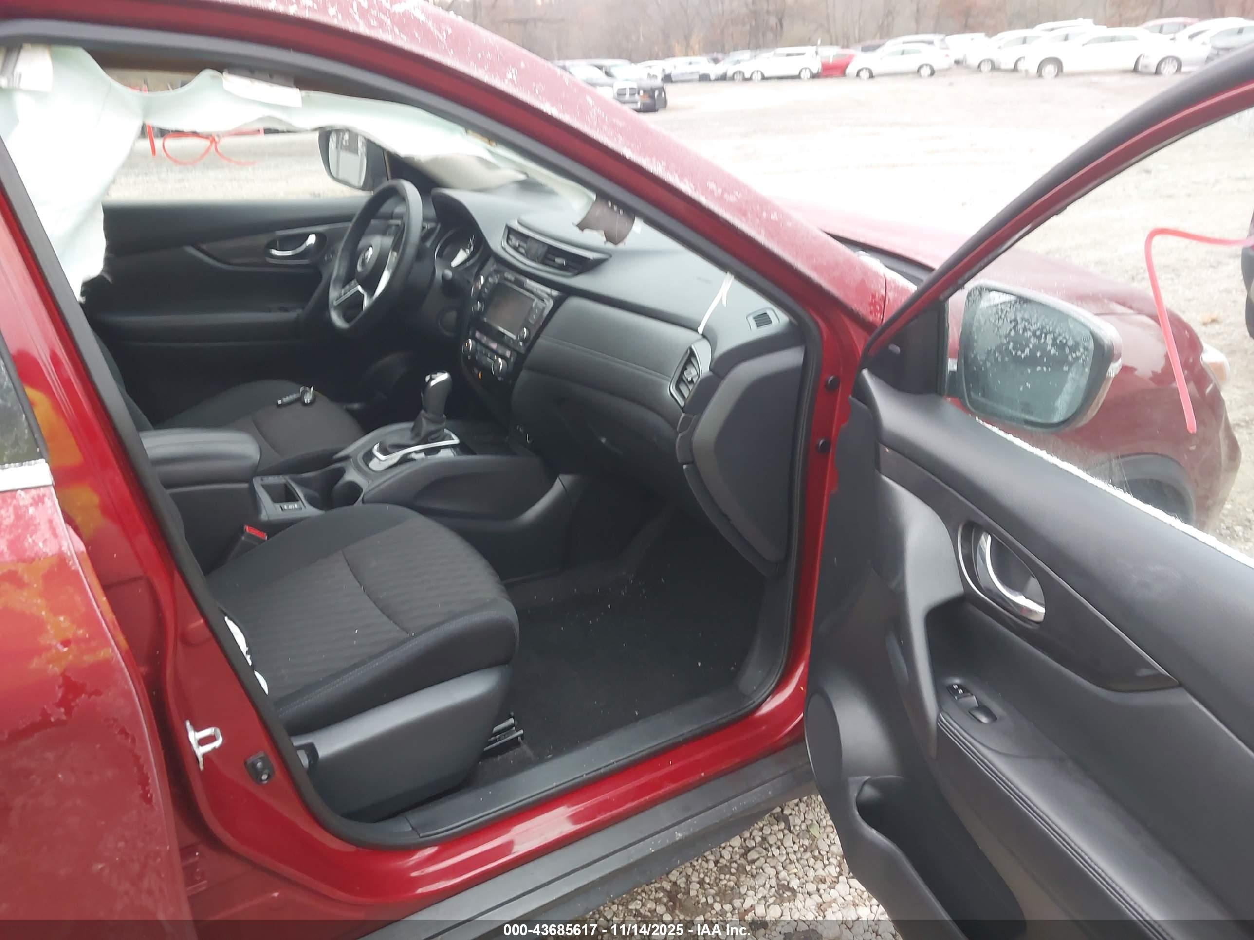 NISSAN ROGUE image 5