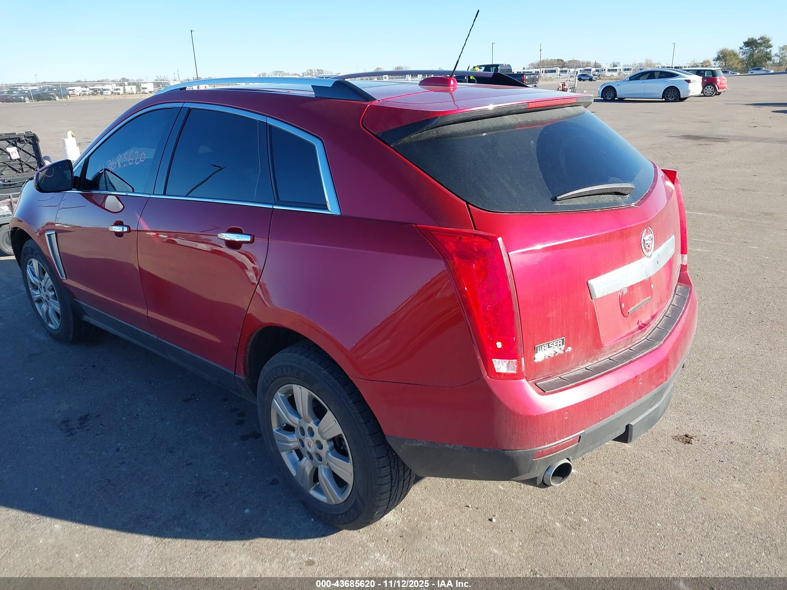 CADILLAC SRX image 3